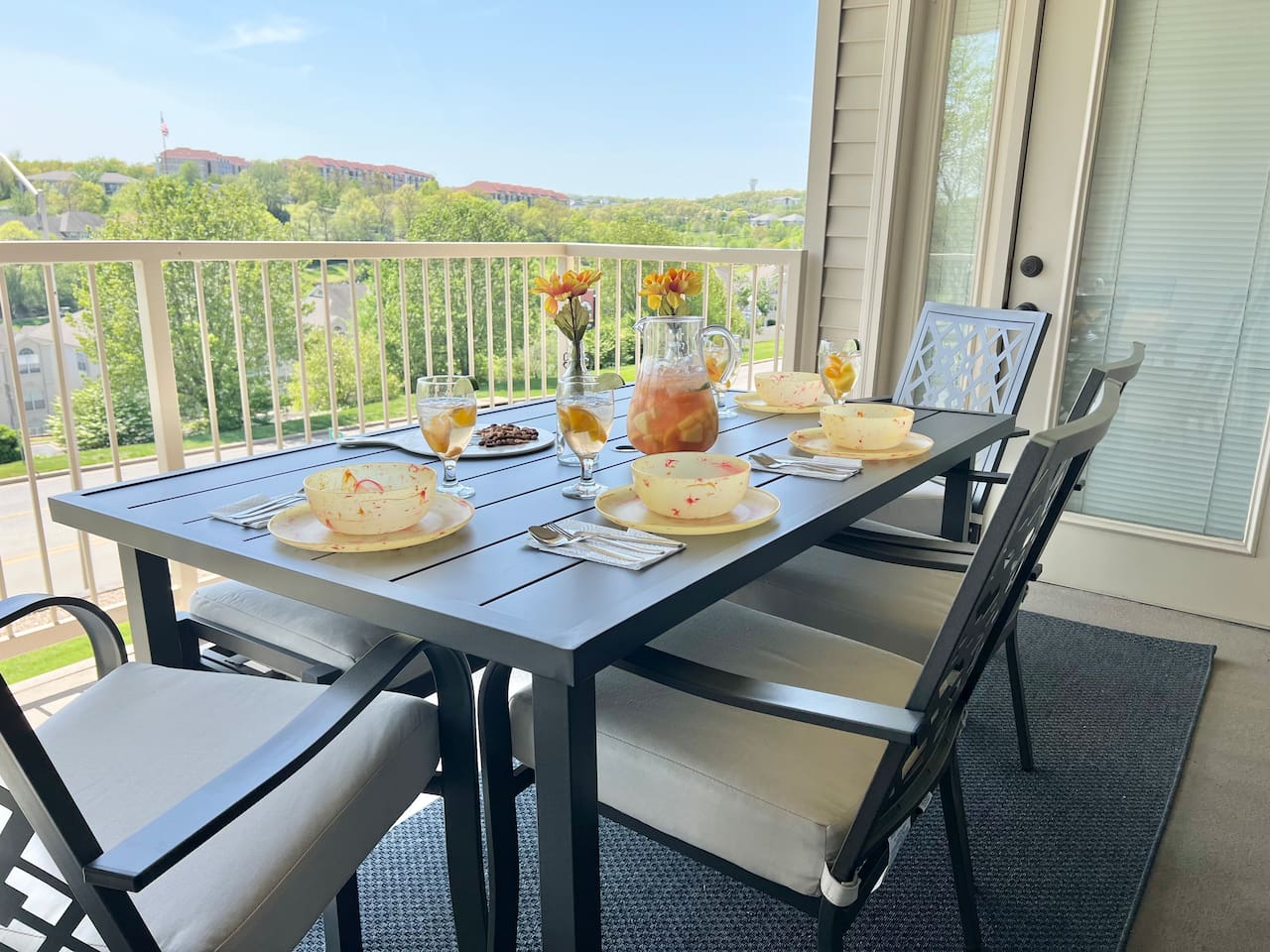 Scenic Balcony Dining: Enjoy meals with sweeping views and fresh air in style!