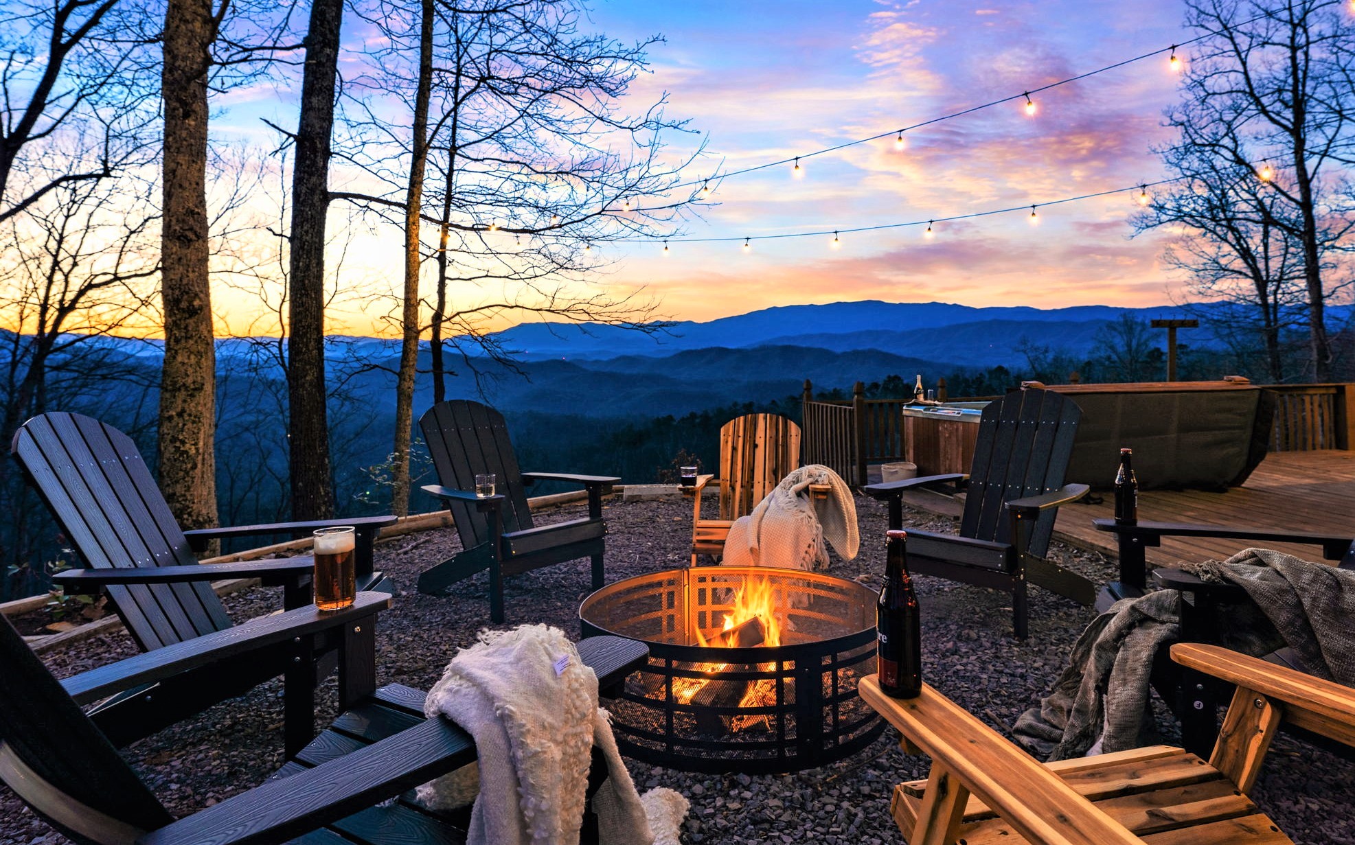 Let's unwind and have a great time around the FIREPIT with friends and family surrounded by BREATHTAKING mountain views and nature. Create an unforgettable memories during your stay with your loved ones during your stay.