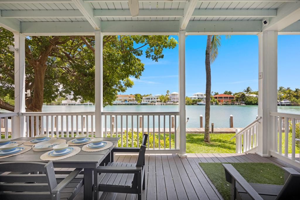 Enjoy meals and libations with a view!