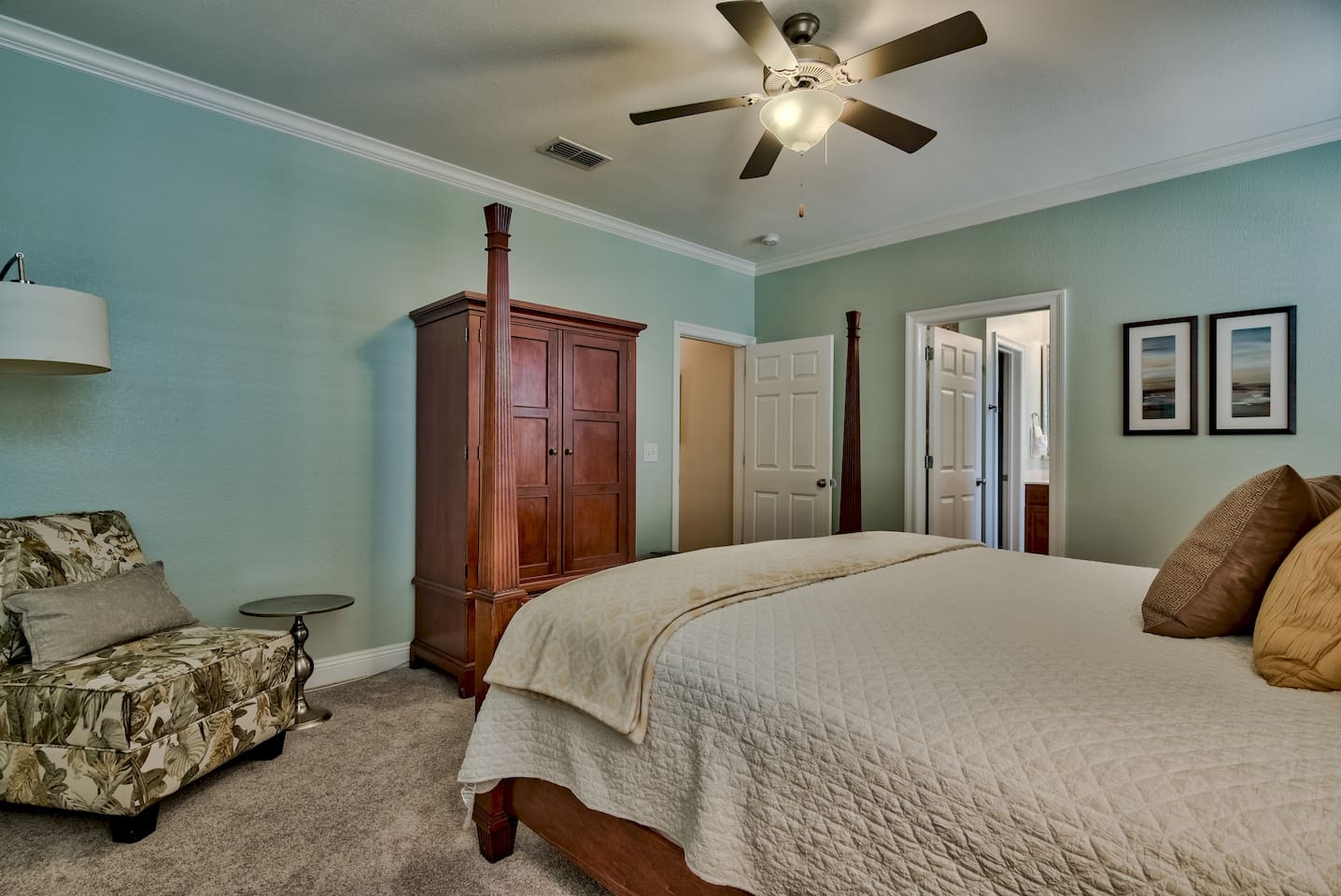 BEDROOM #1- 1ST FLOOR (KING)