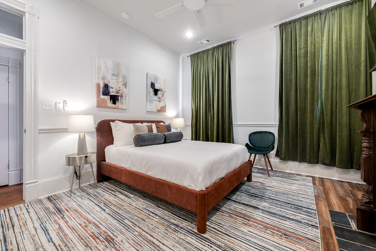 Queen Bedroom Upstairs- 3