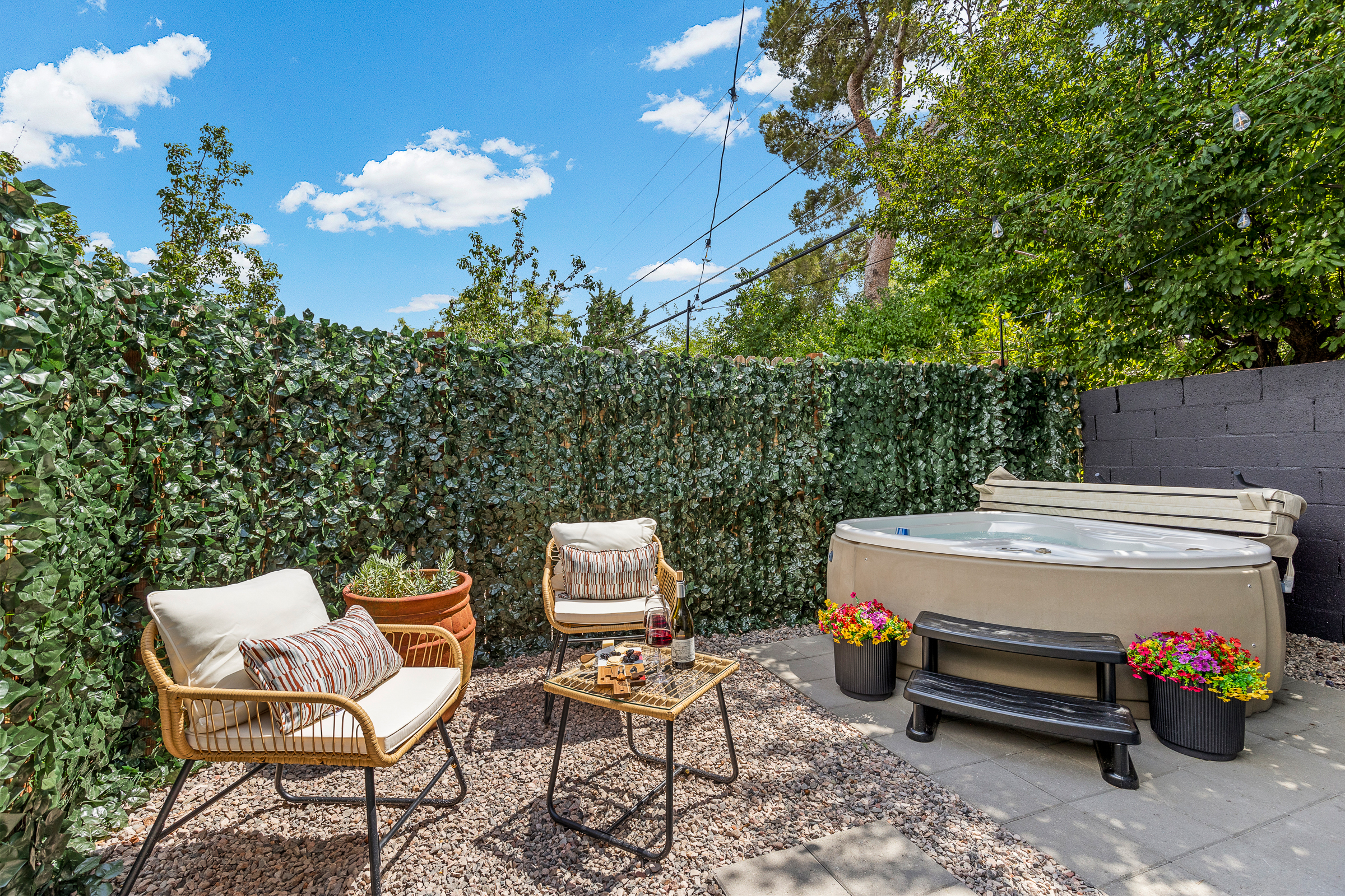 This tranquil outdoor haven blends comfort and calm - ideal for unwinding after a hike, journaling in the sun, or enjoying uninterrupted time with someone special.