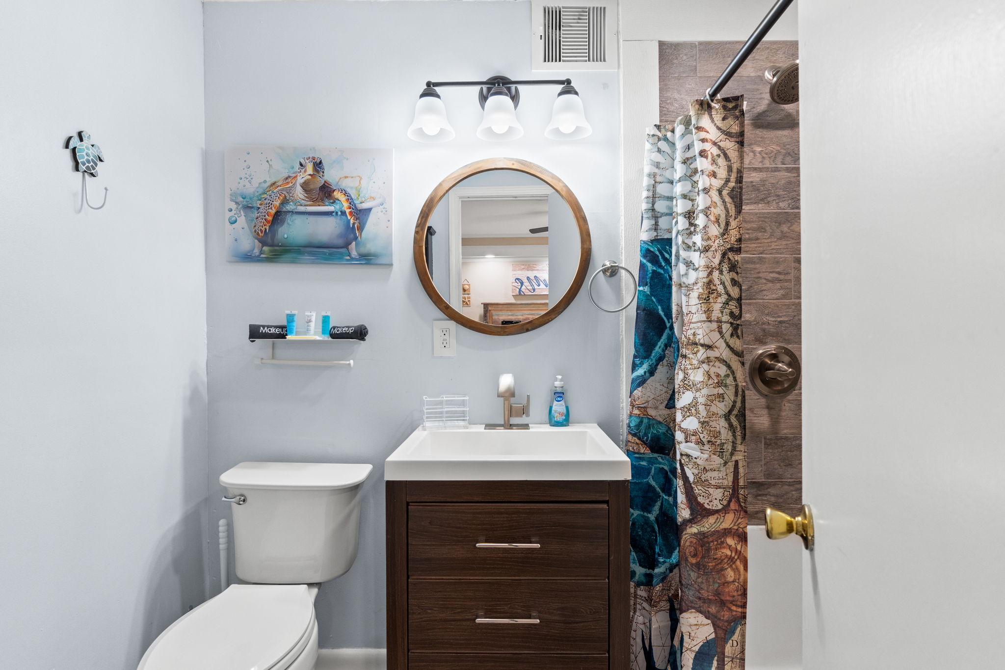 Master Bedroom Ensuite Bathroom with Updated Shower