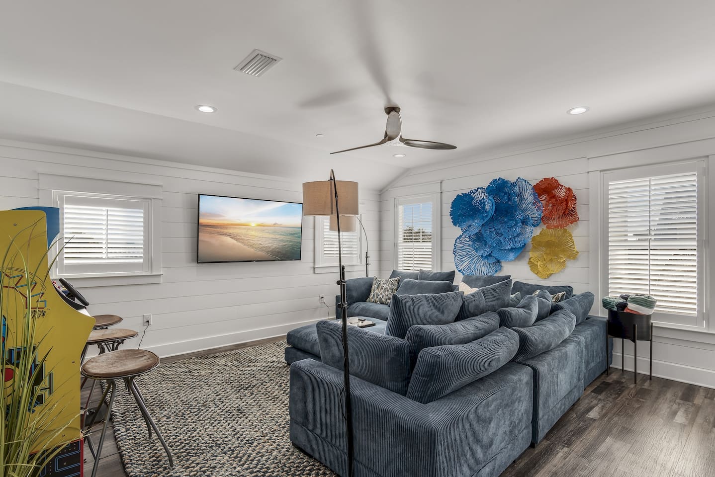 Game Station & Living Room (third floor)