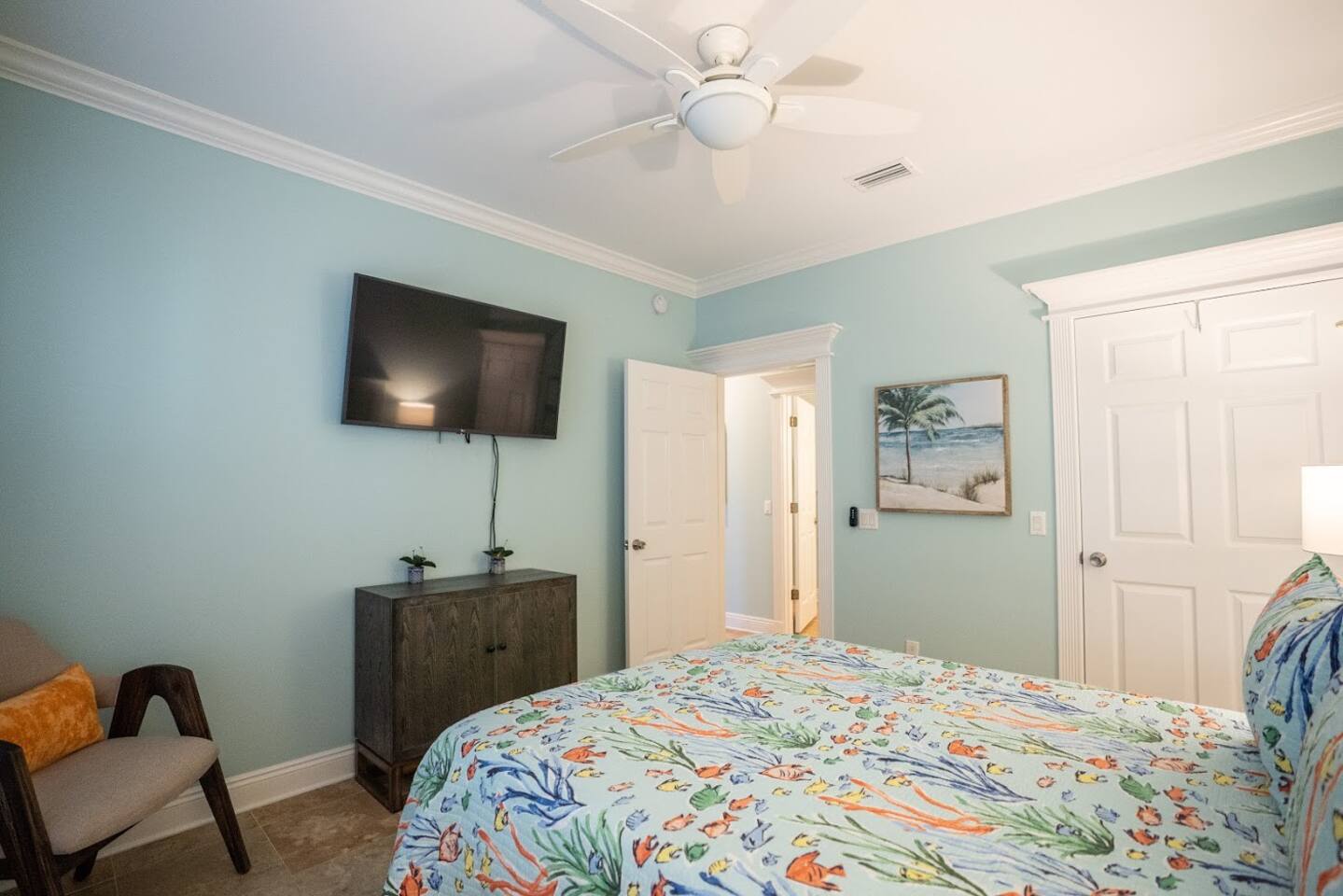 1st Floor Queen Bedroom with full bathroom right outside the door.