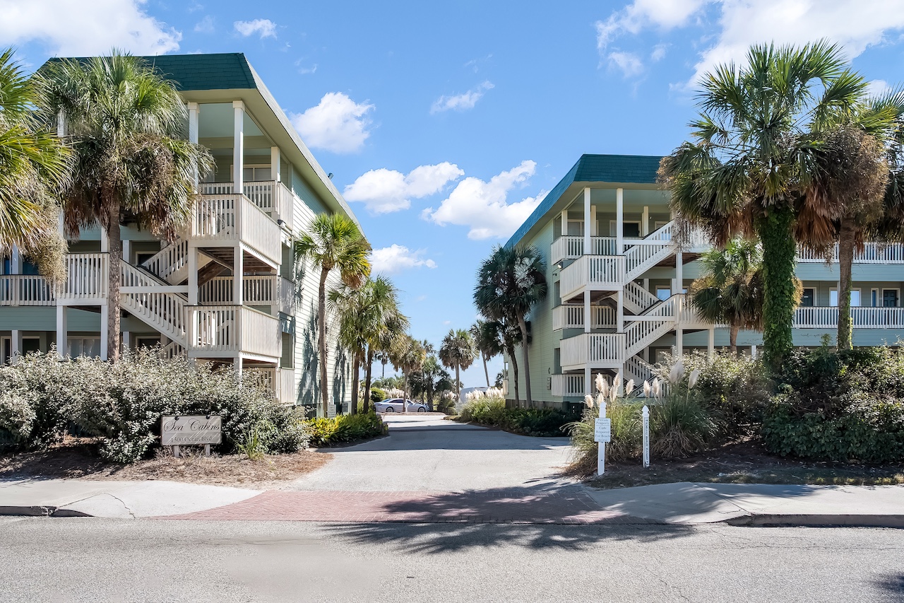 Entrance to Sea Cabins | Susu's Sea Cabin | 238C 1300 Ocean Blvd | Isle of Palms, SC | IOP Escapes