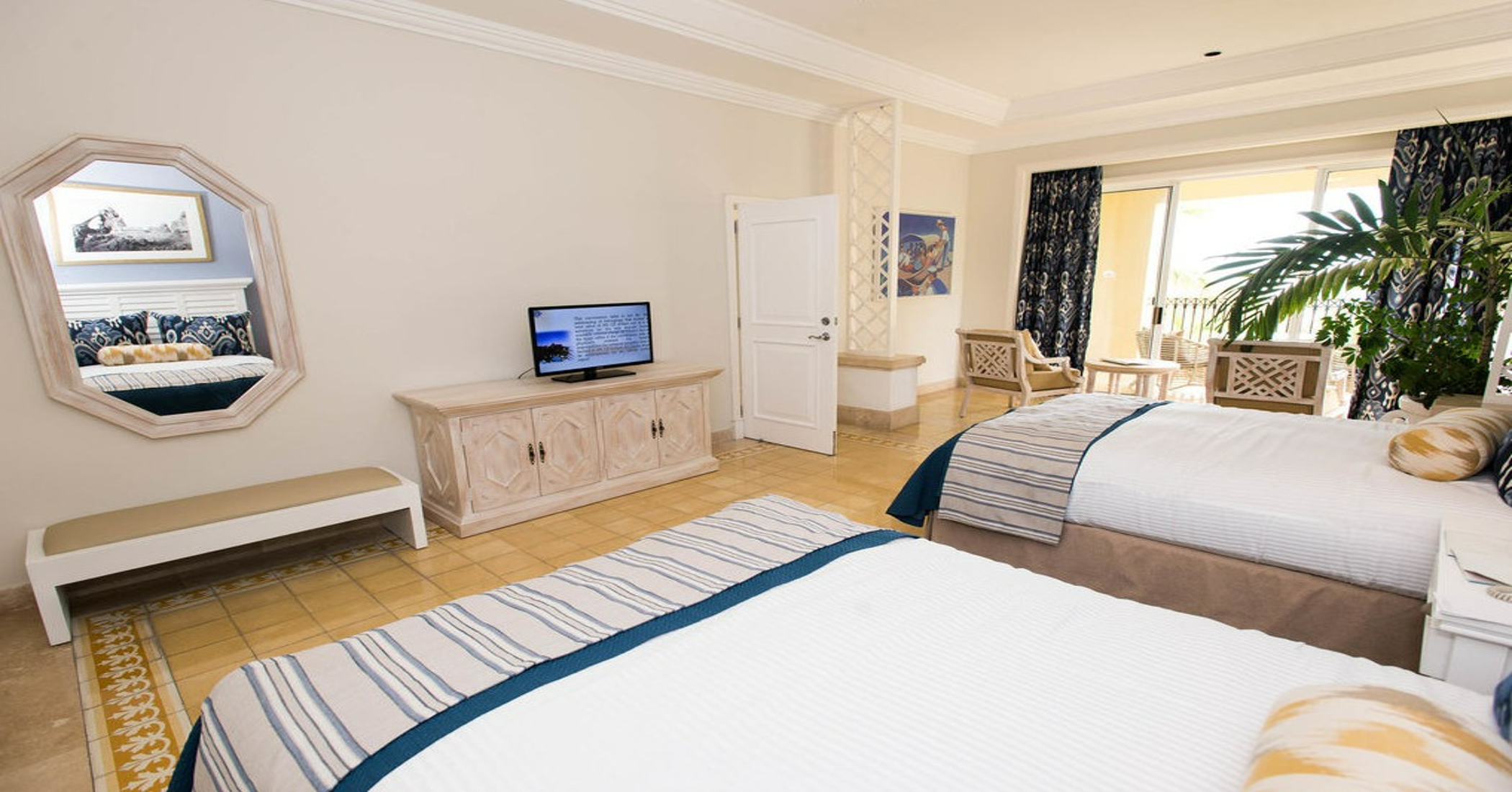 Owner Studio Suite at Pueblo Bonito Emerald Bay, Vacation Travel Exclusives