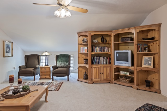 Upstairs Living Area