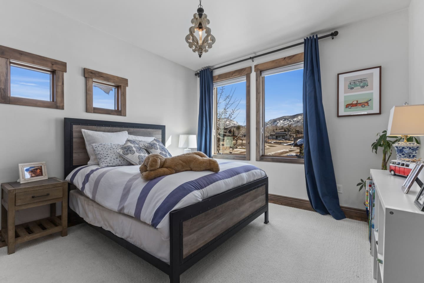 Upper Level Queen Bedroom 3