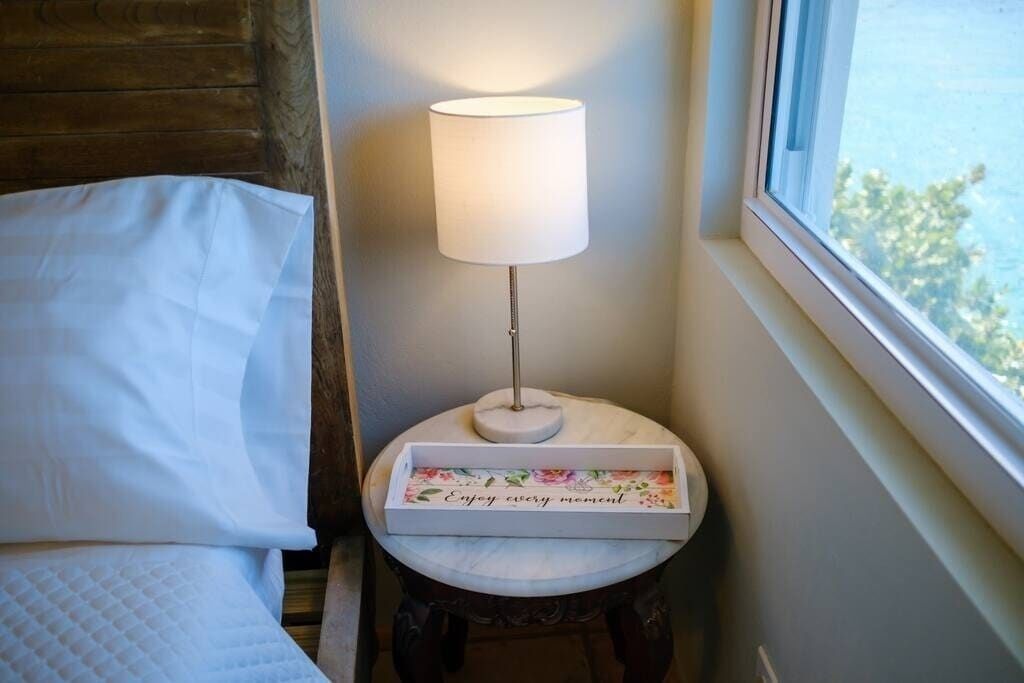 The bedroom is such a peaceful place.