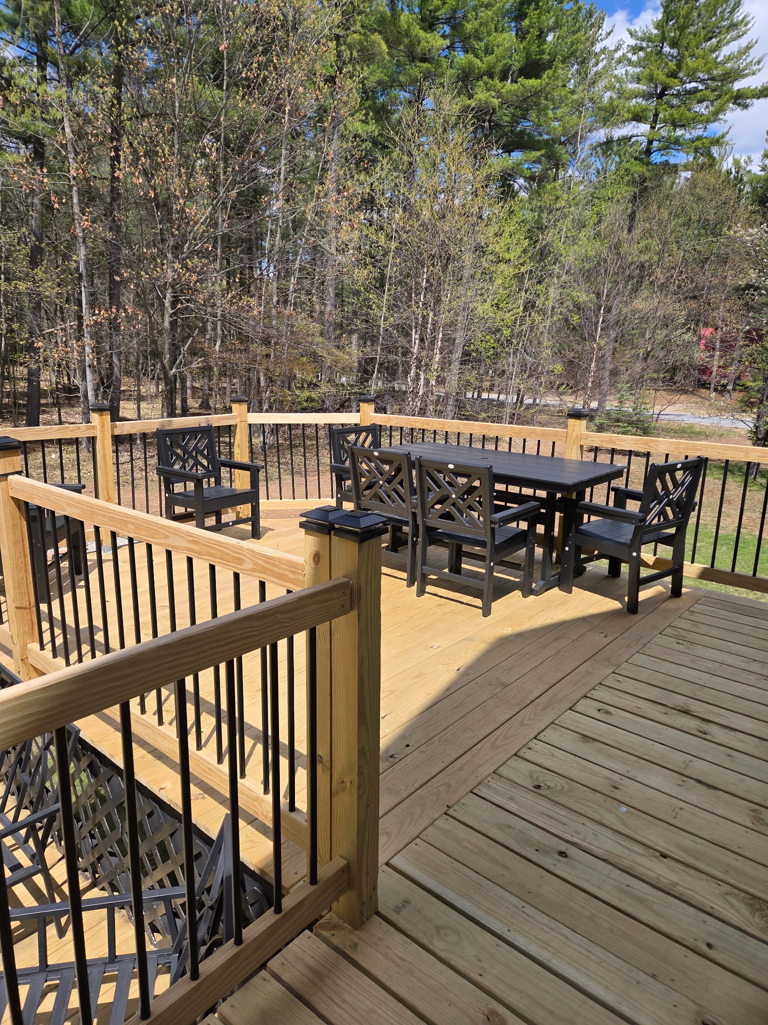 Enjoy a mean with family and friends surrounded by the beautiful Adirondack nature!