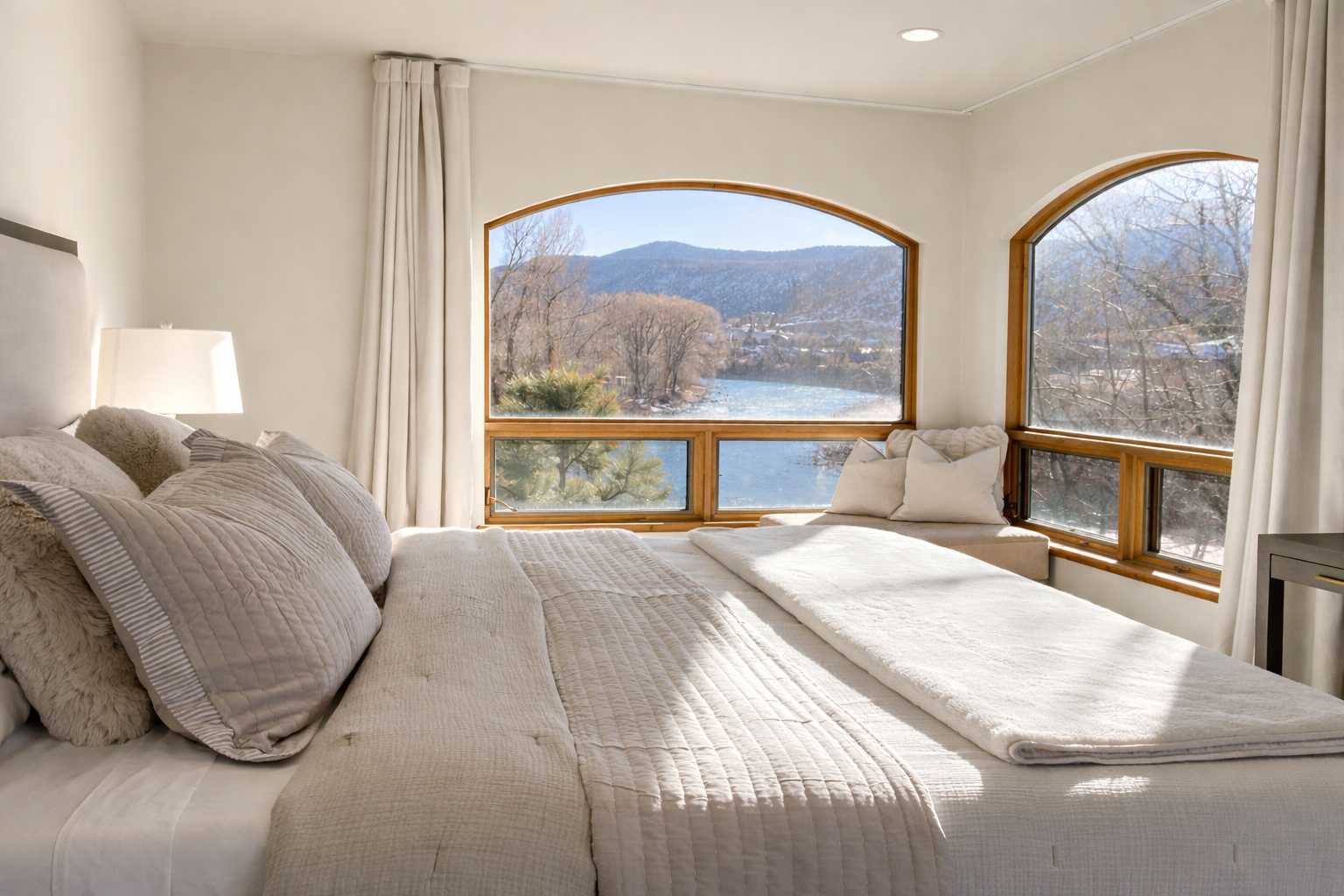 Wake up to the views and sounds of the river!