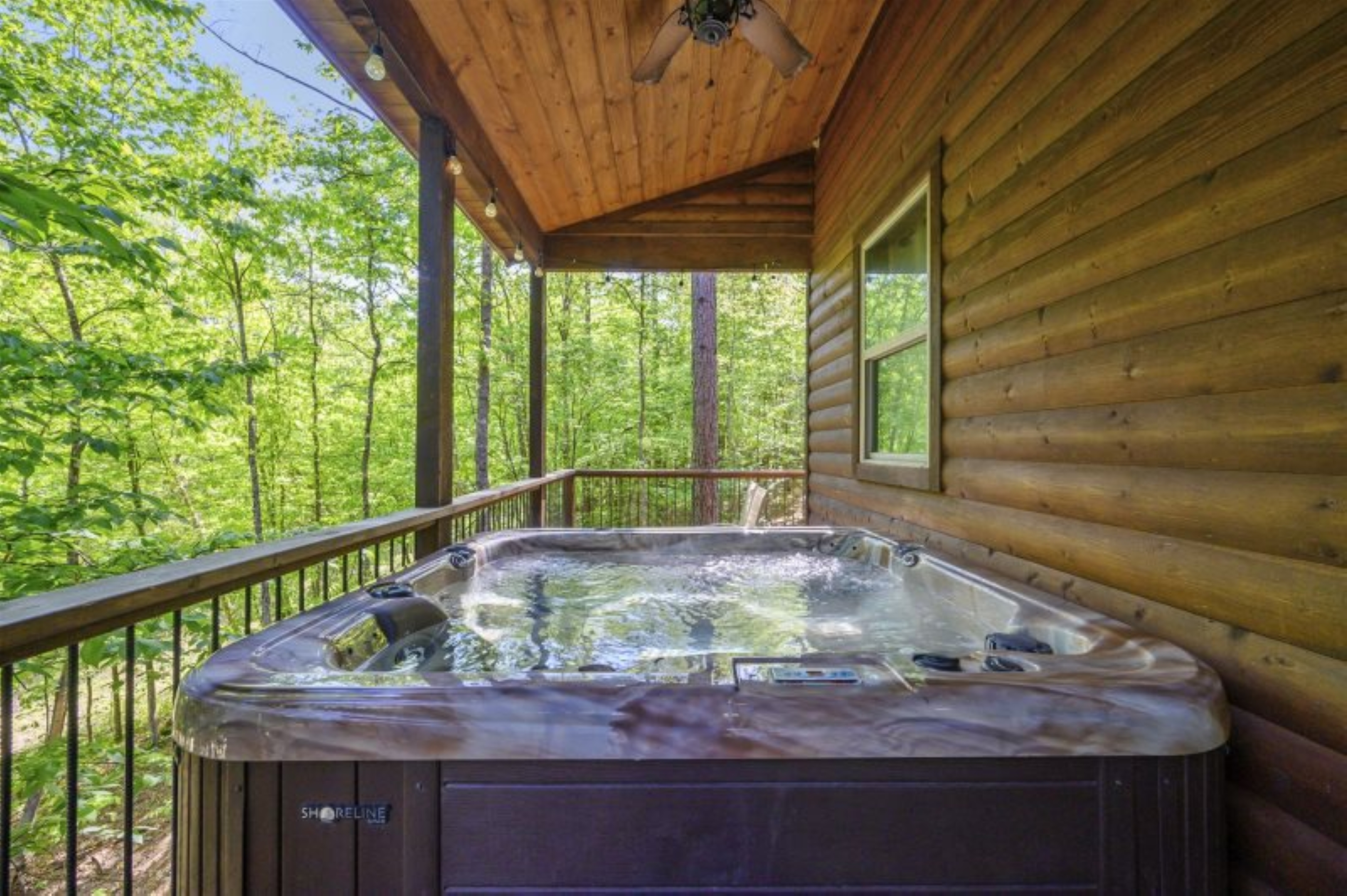 Pine & Hearth Lodge
