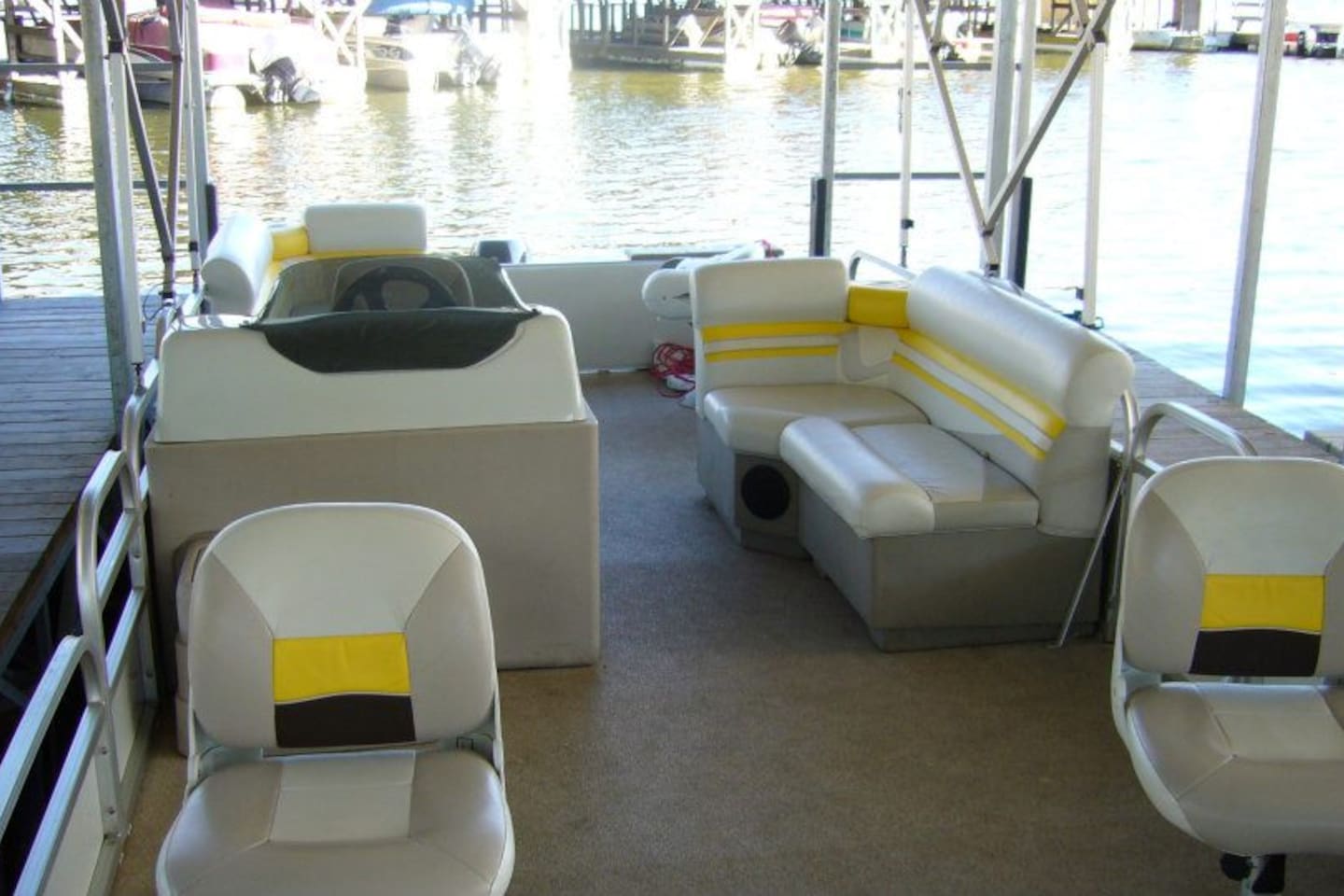 Boats and boat slips for rent at www.boatsetters.com/users/wjplgnl or call Dennis 417-818-8708