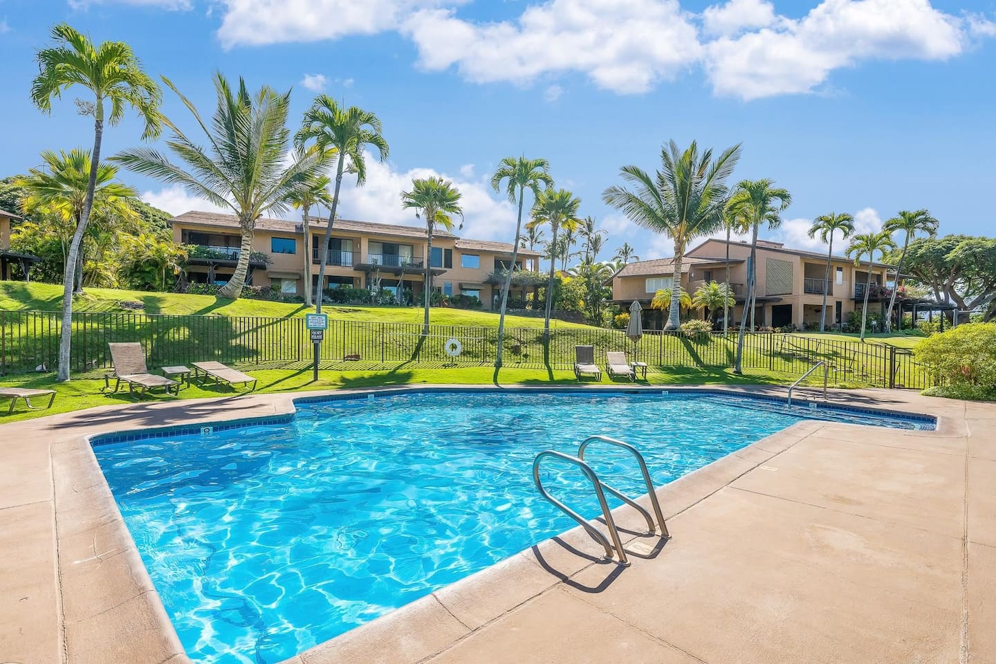 Additional, smaller pool close to the unit for more secluded, private pool time. 