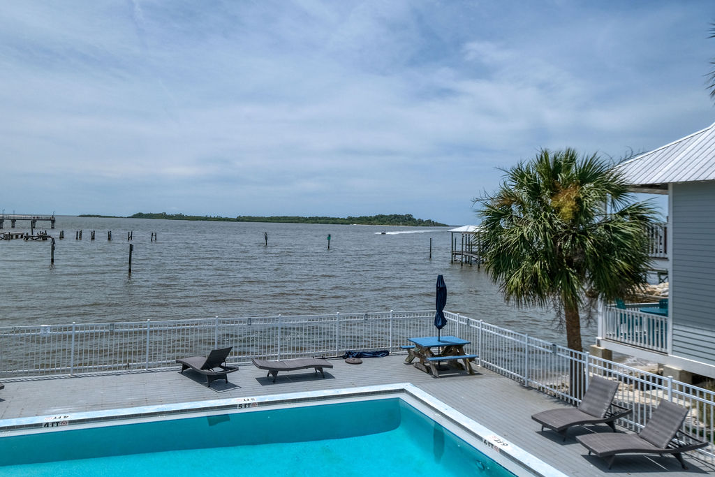 The pool on the edge of the Gulf!