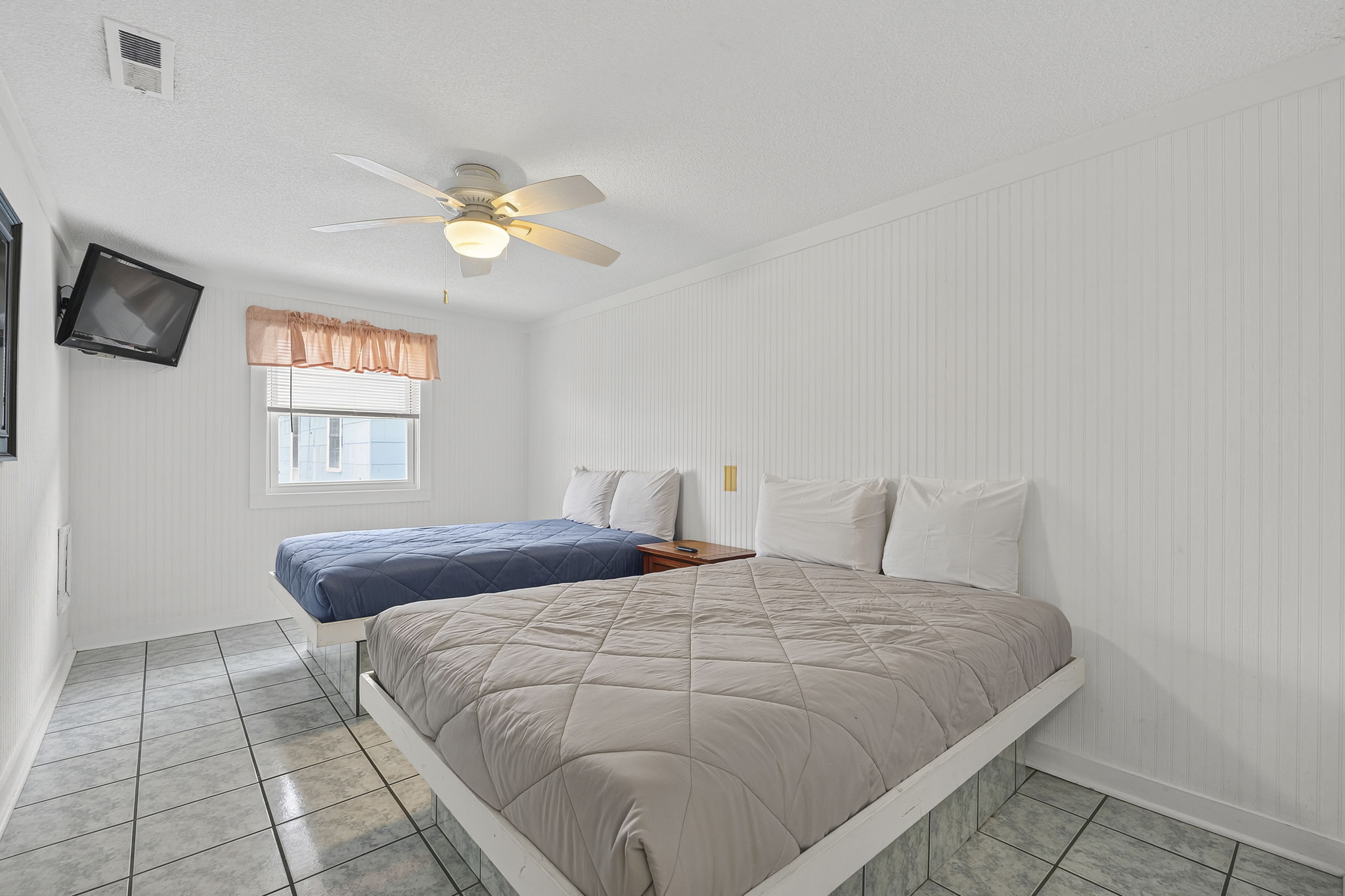 Guest Bedroom with two Queen beds