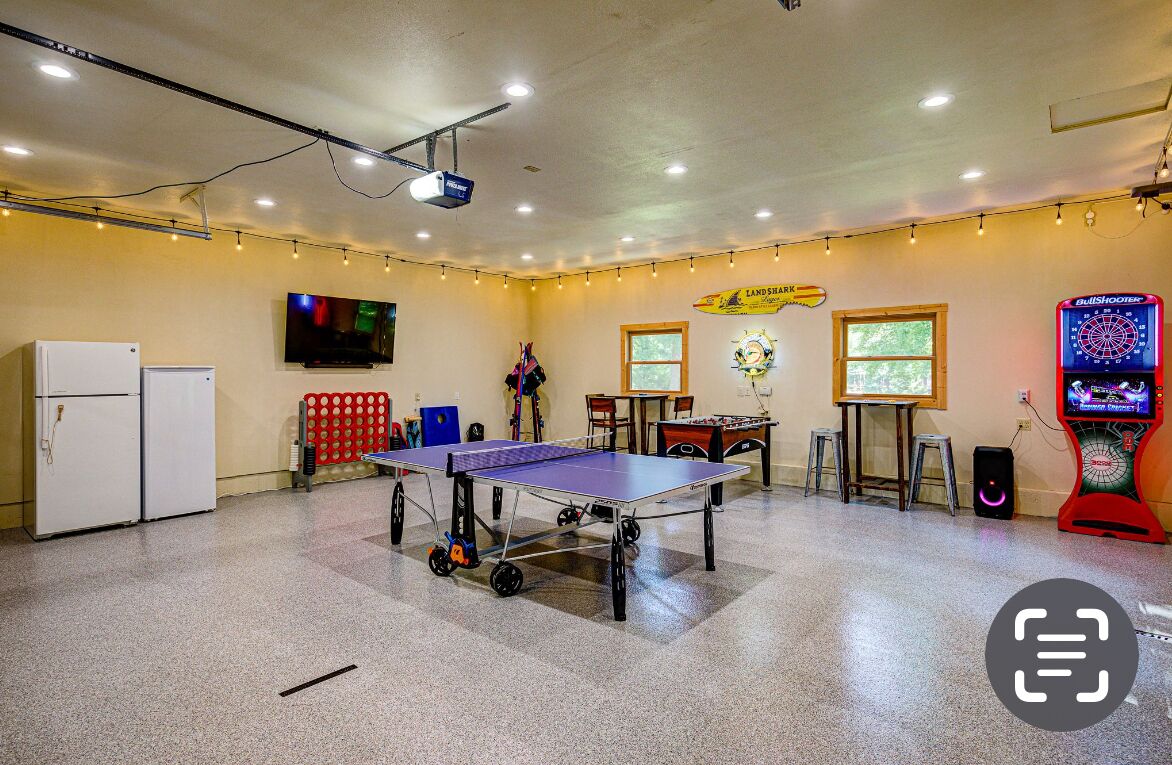Garage game room