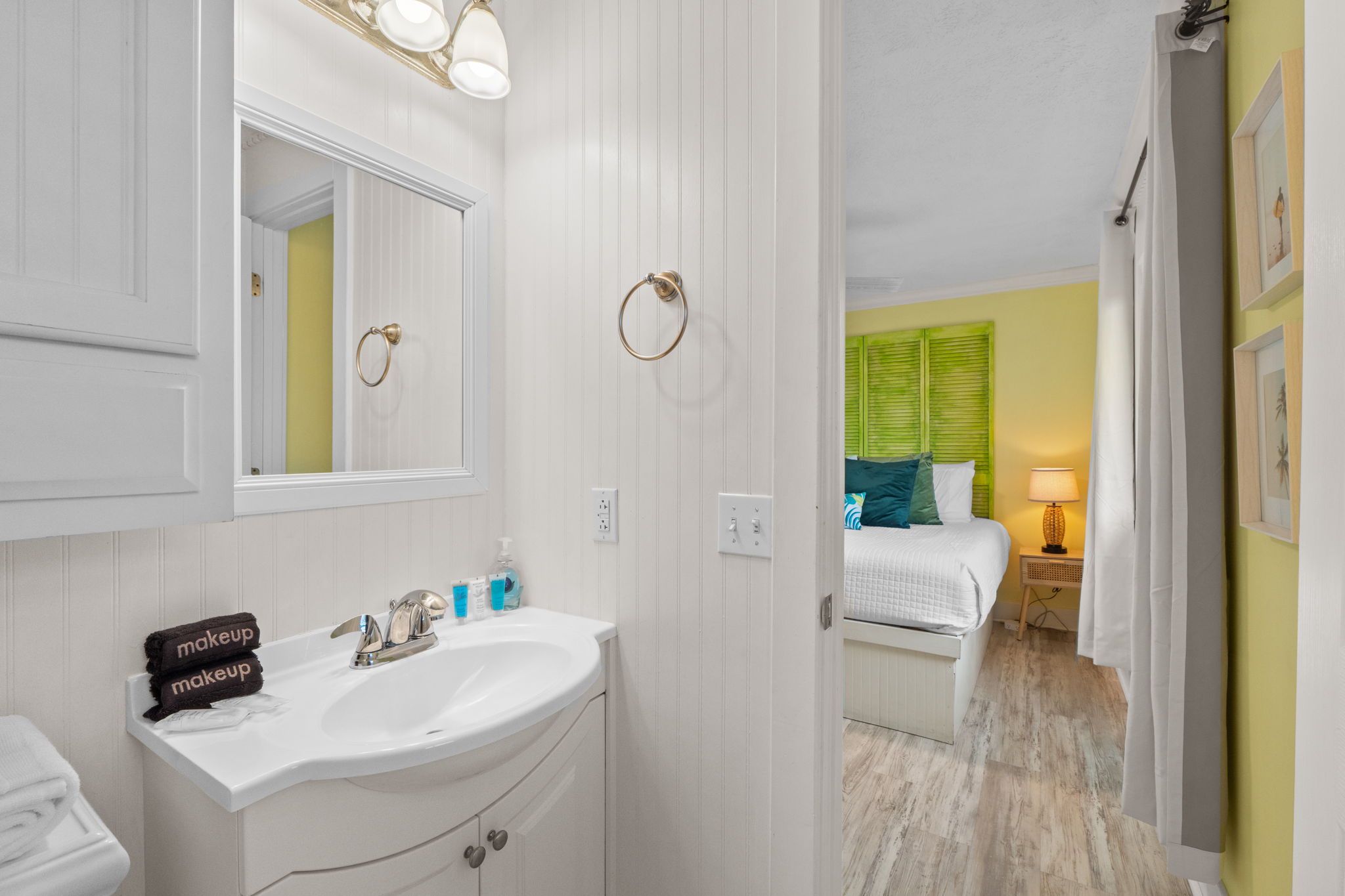 Master Bedroom Ensuite Bathroom
