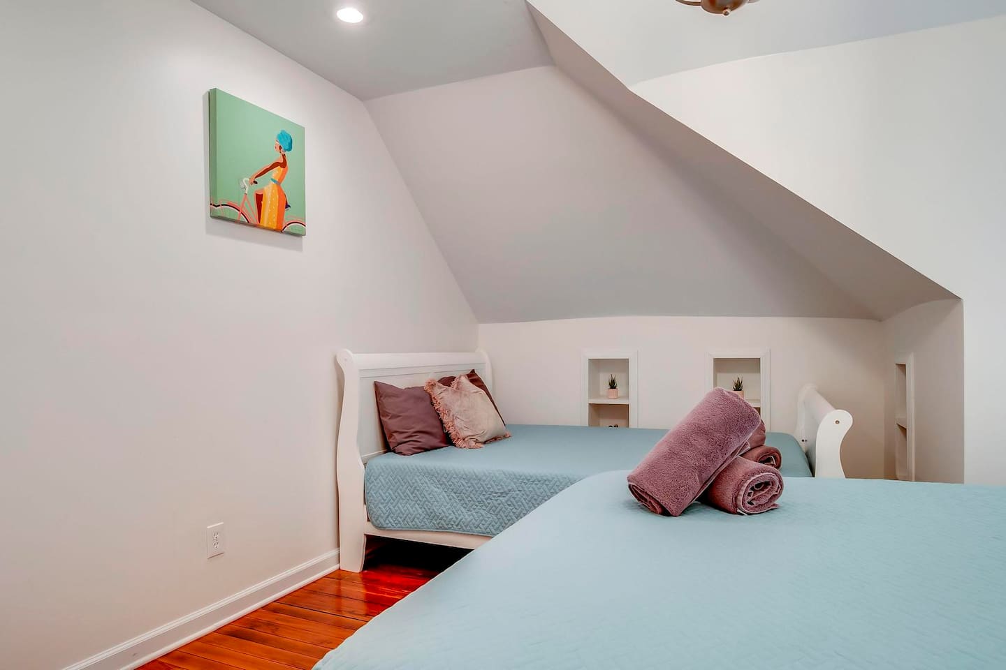 BR 4 has 2-Queen Beds on Upper Level