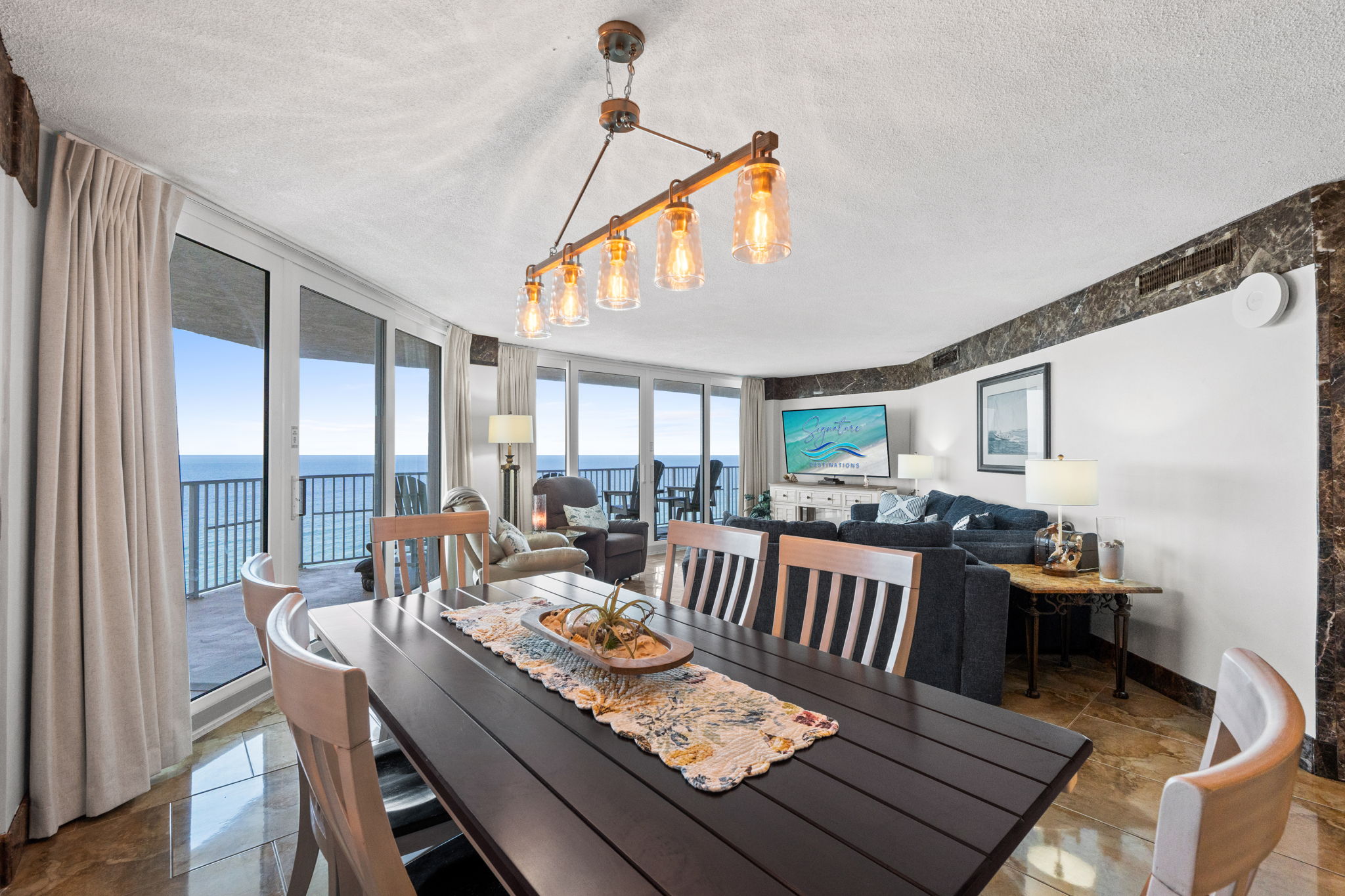 Dining space Seating for 6 