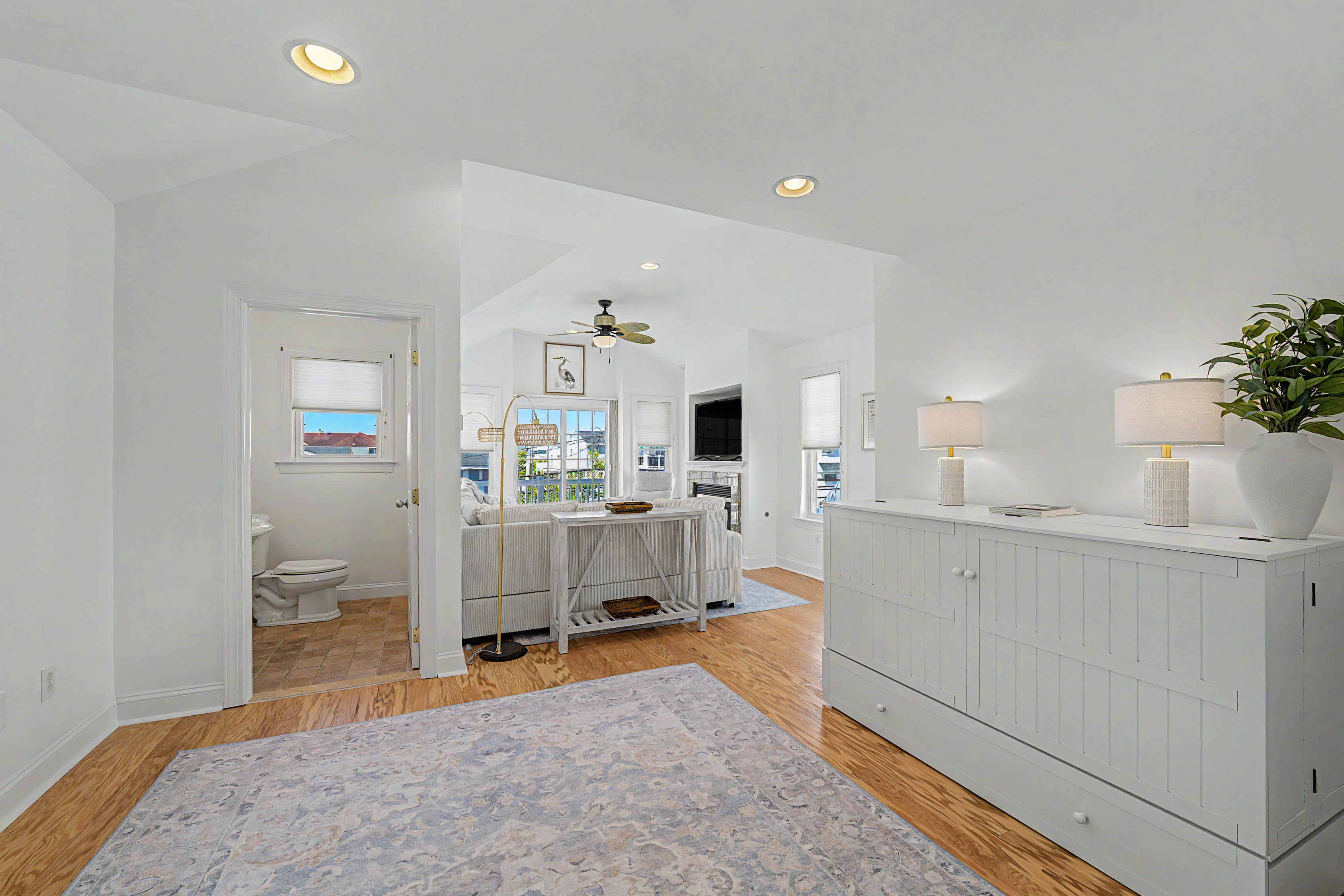 organized_foyer_credenza_coastal