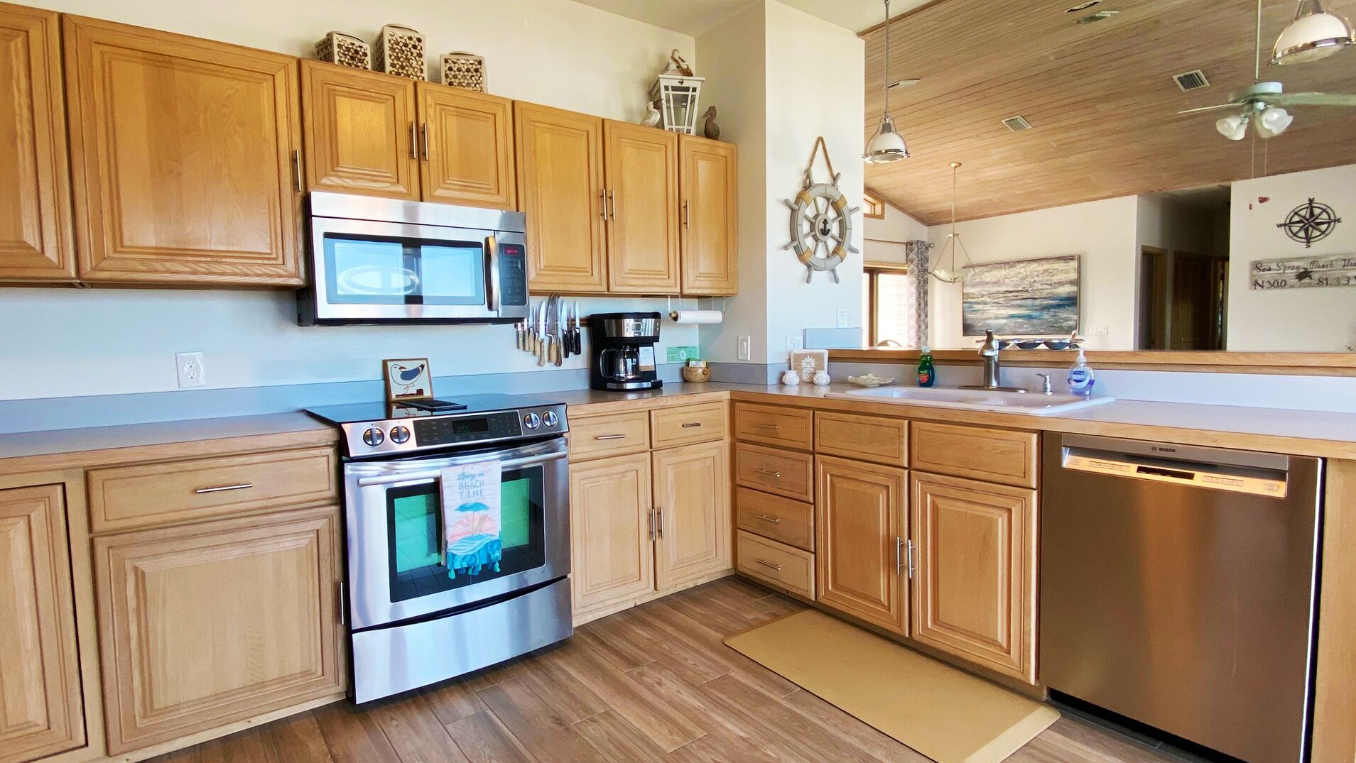 Well equipped kitchen with all you need for  those memorable family meals 