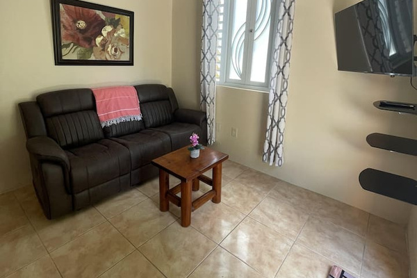 Living Room w/ Smart TV