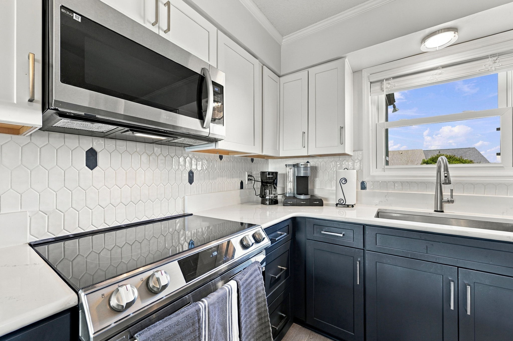 Well-equipped kitchen
