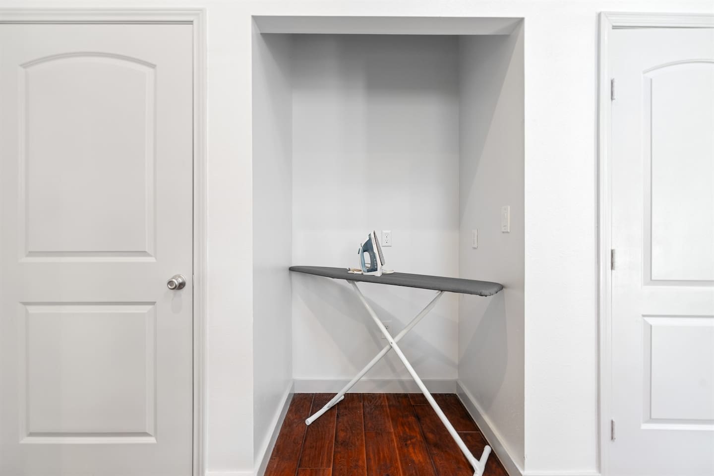Middle Home: An Iron Station Right in the Heart of the Kitchen