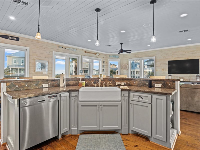 7b89e19deb3246ff9bb175954f0dd028 | Beachhouse | Texas | TX | Vacation Homes | Galveston | Crystal Beach | Kokomo | Breezy Days | Beachfront Elegance | Sunrise Serenity | Southern Sands Property Management, LLC