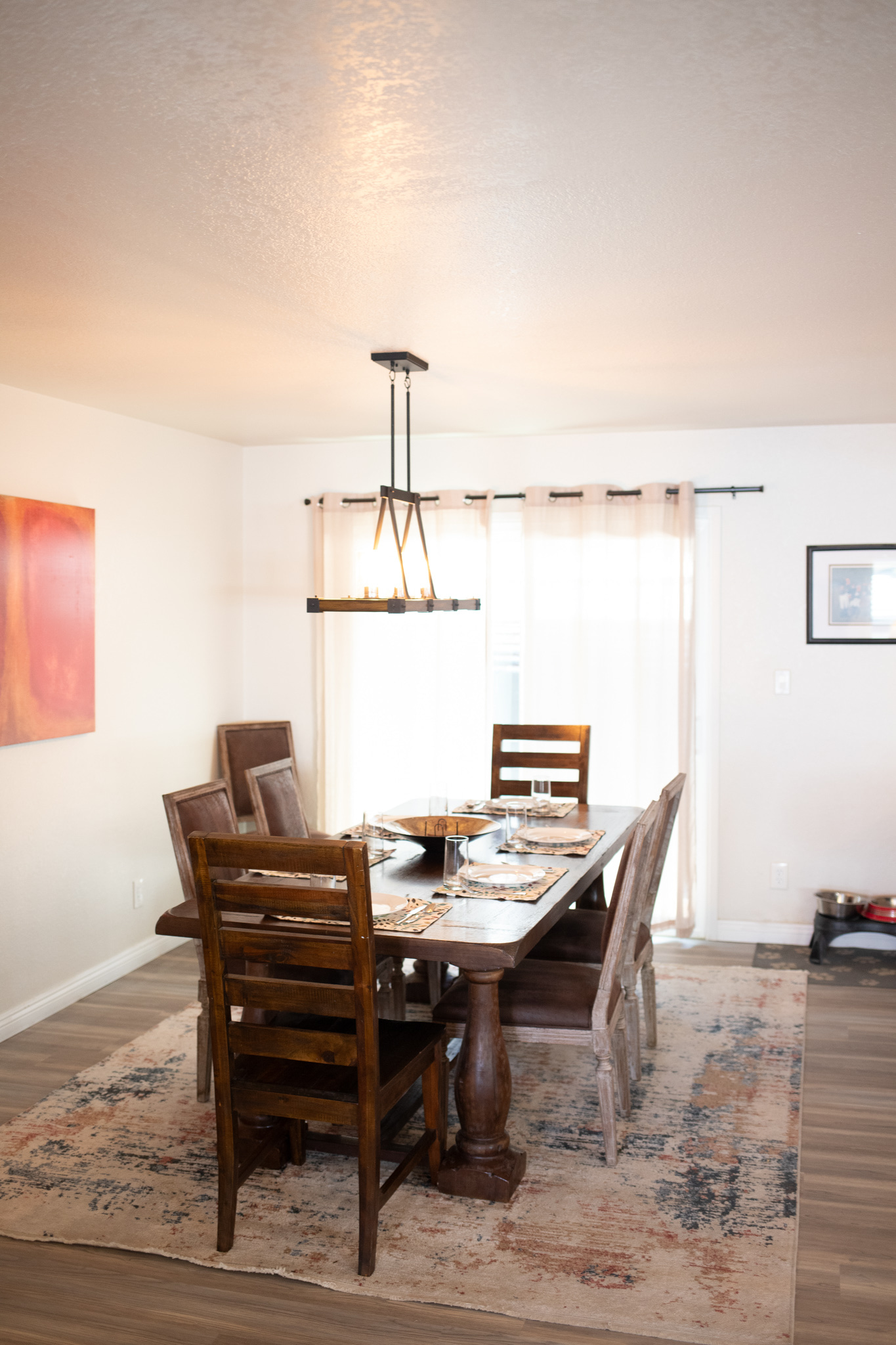 The perfect setting for slow, enjoyable meals.