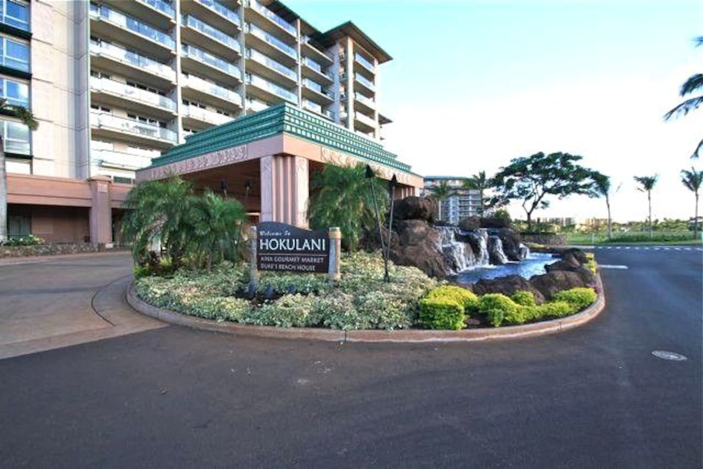 Entrance to Hokulani tower 