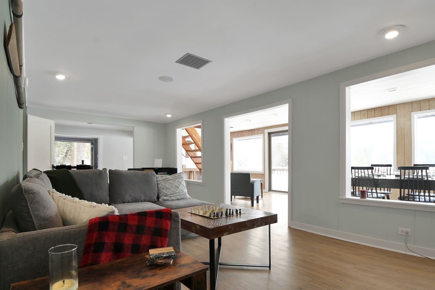 Open concept home ready a perfect family get away! 