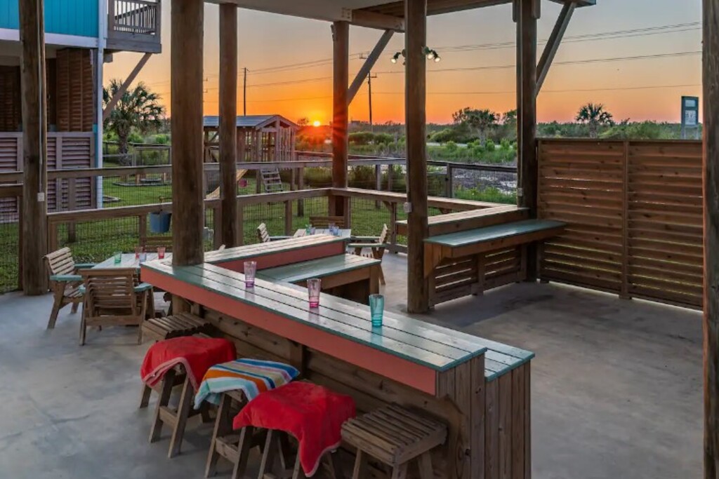 7c9cd434340d44c3b60e4327ee654df6 | Beachhouse | Texas | TX | Vacation Homes | Galveston | Crystal Beach | Kokomo | Breezy Days | Beachfront Elegance | Sunrise Serenity | Southern Sands Property Management, LLC