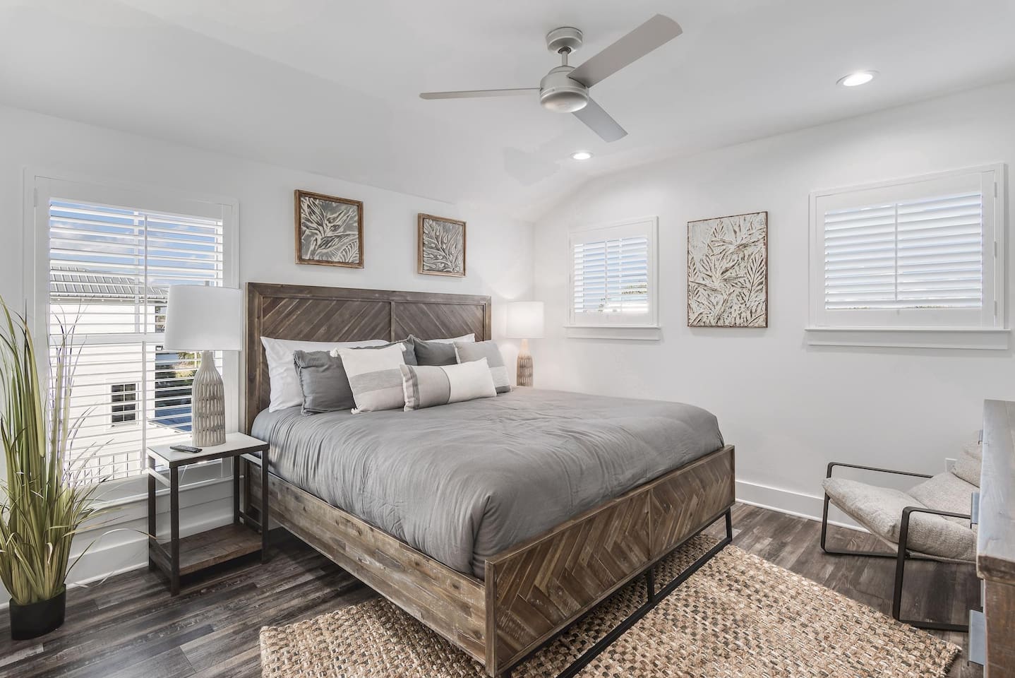 King Suite #7 (third floor)