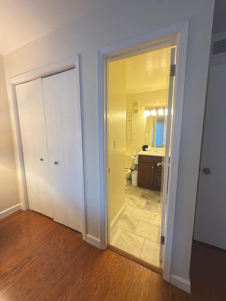 Closet and en-suite bathroom
