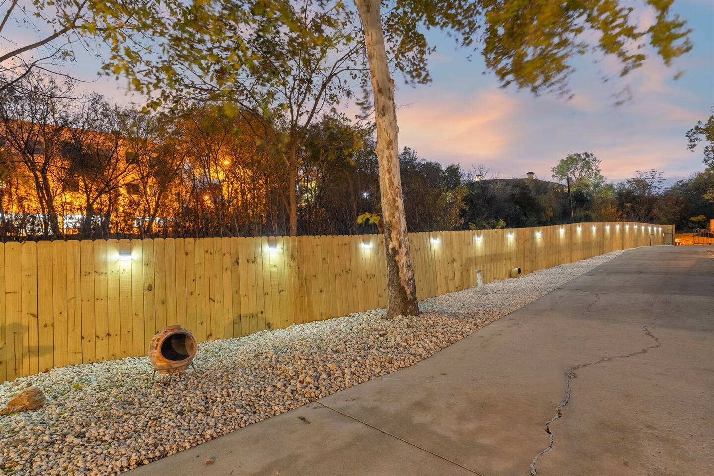 Transform Your Fence into a Glowing Oasis ✨