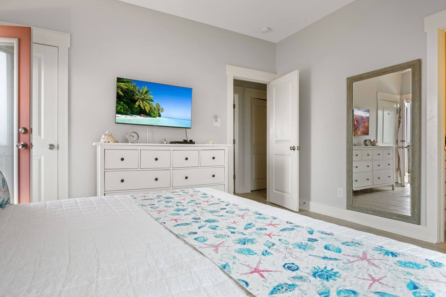 Left Master Suite with King Bed, private bathroom, TV and porch access