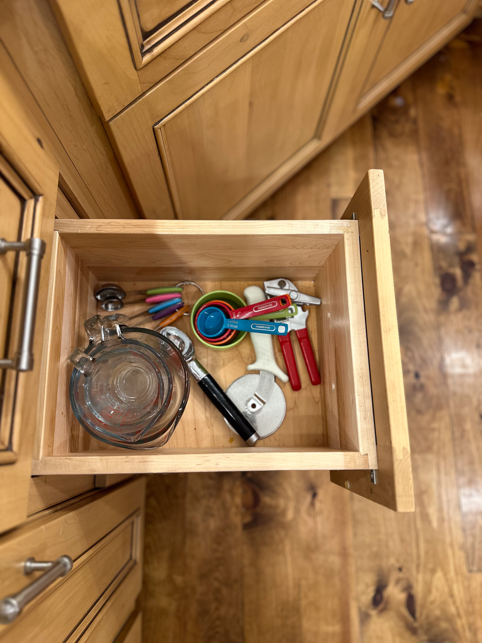 Kitchen gadgets and measuring cups