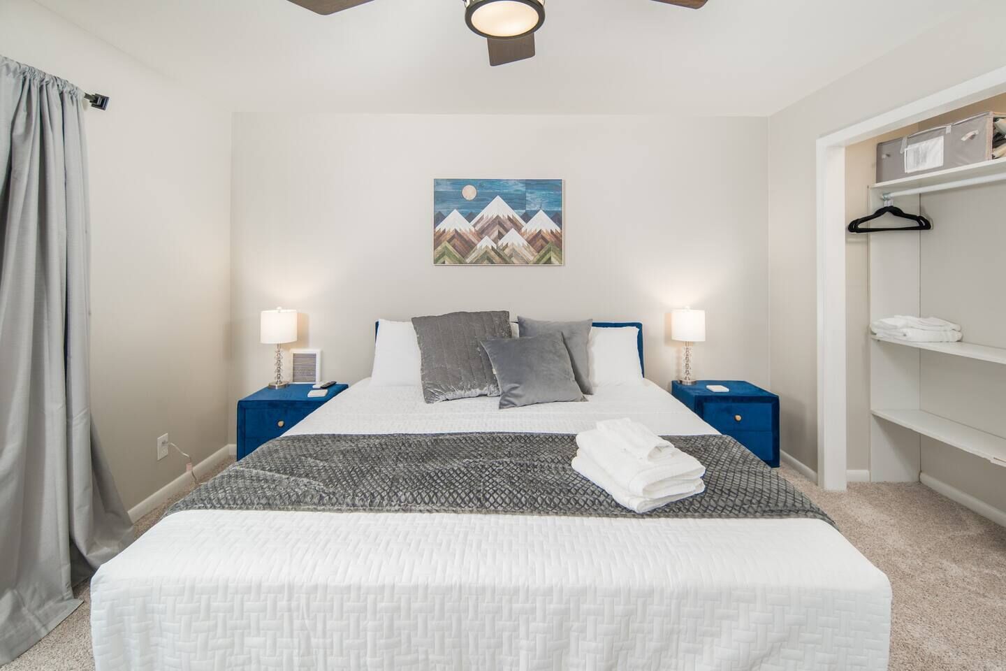 Unit 2: Bedroom #1 (King) Includes Roku TV (Hulu+, ESPN+, & Disney+)