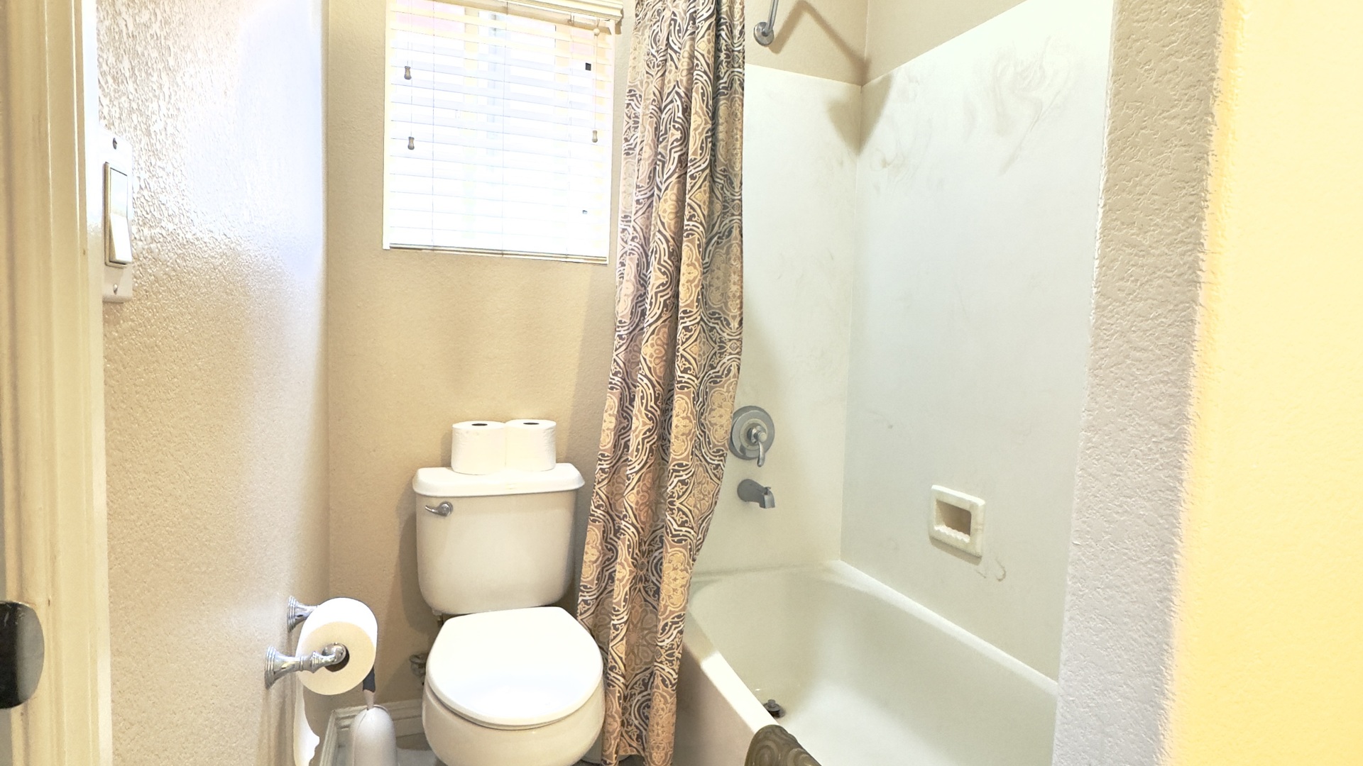Private ensuite bathroom with large vanity — Micro Casita guest house Henderson NV