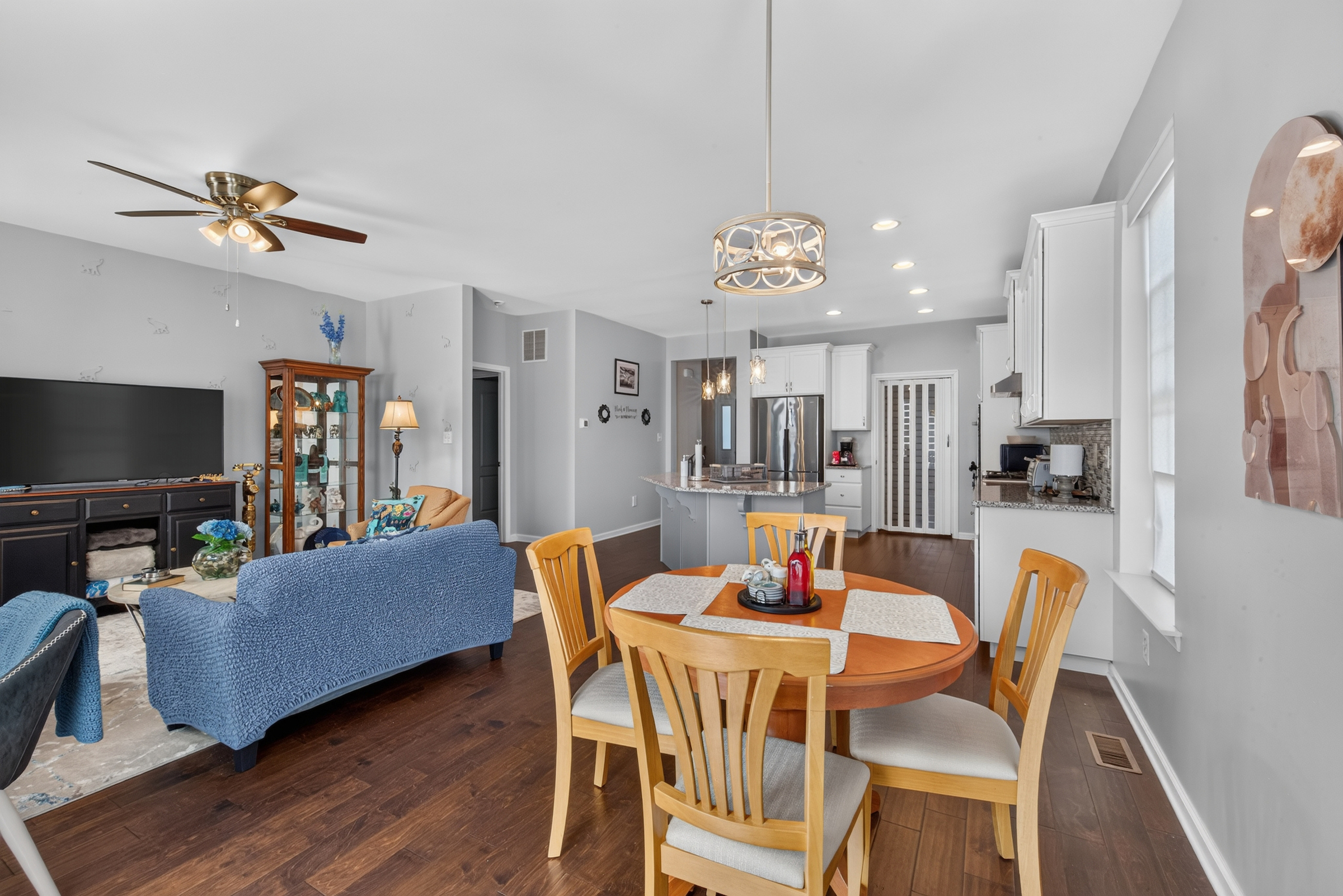Comfortable dining for up to four (4)