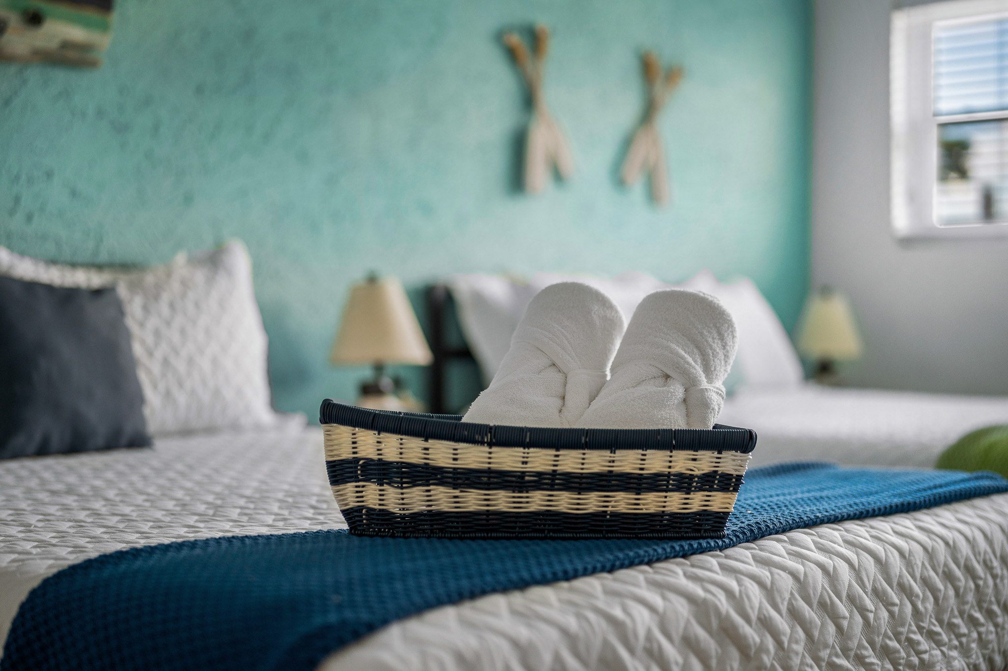 Wrapped in comfort, dipped in calm. 🛁 Why settle for ordinary when your stay can feel like a 5-star escape?