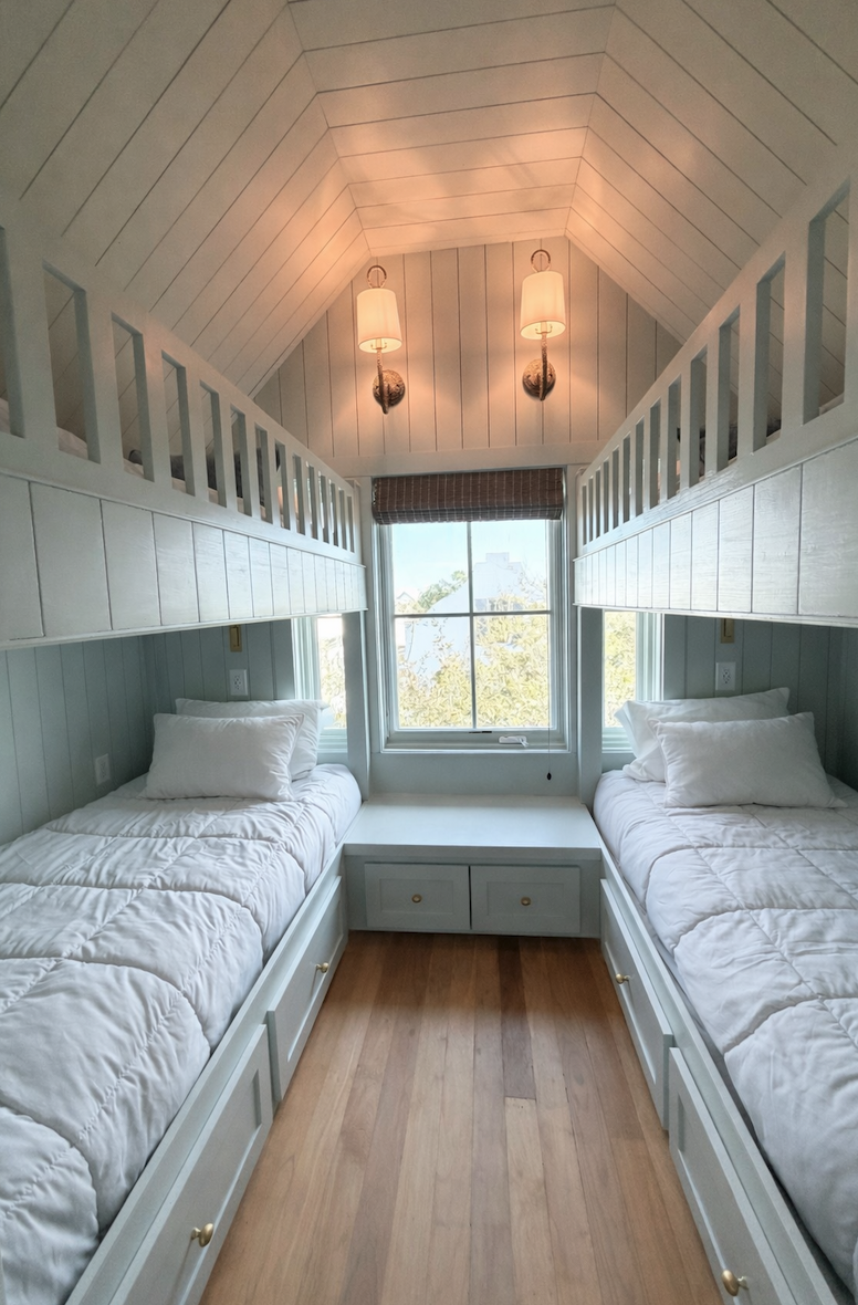 Bedroom 4 Bunk Beds