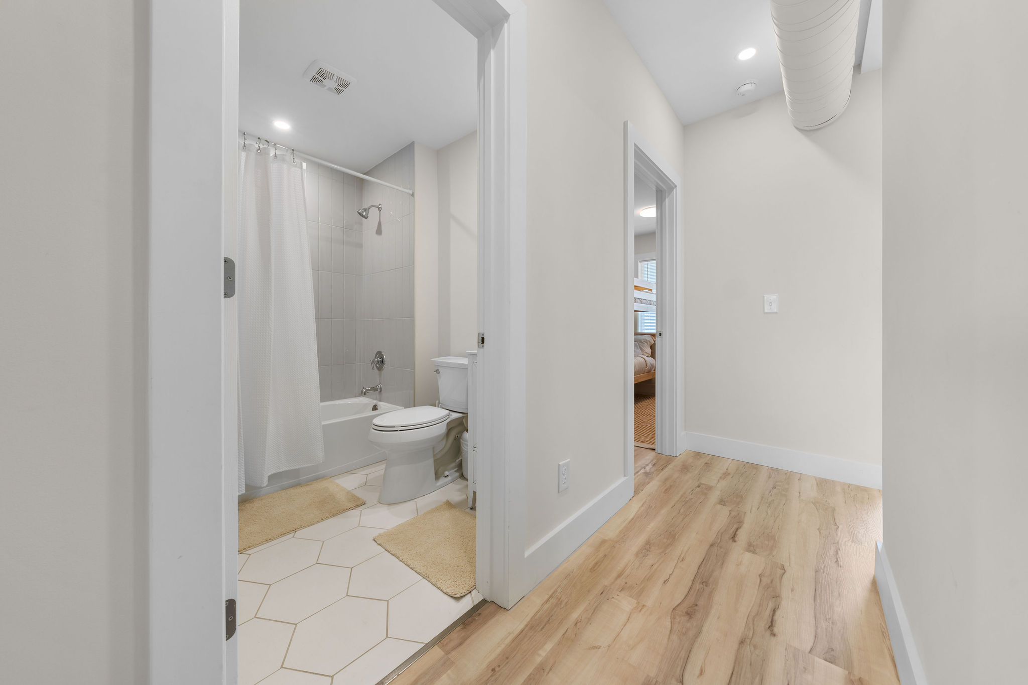 Bath linens provided - Bathroom 2