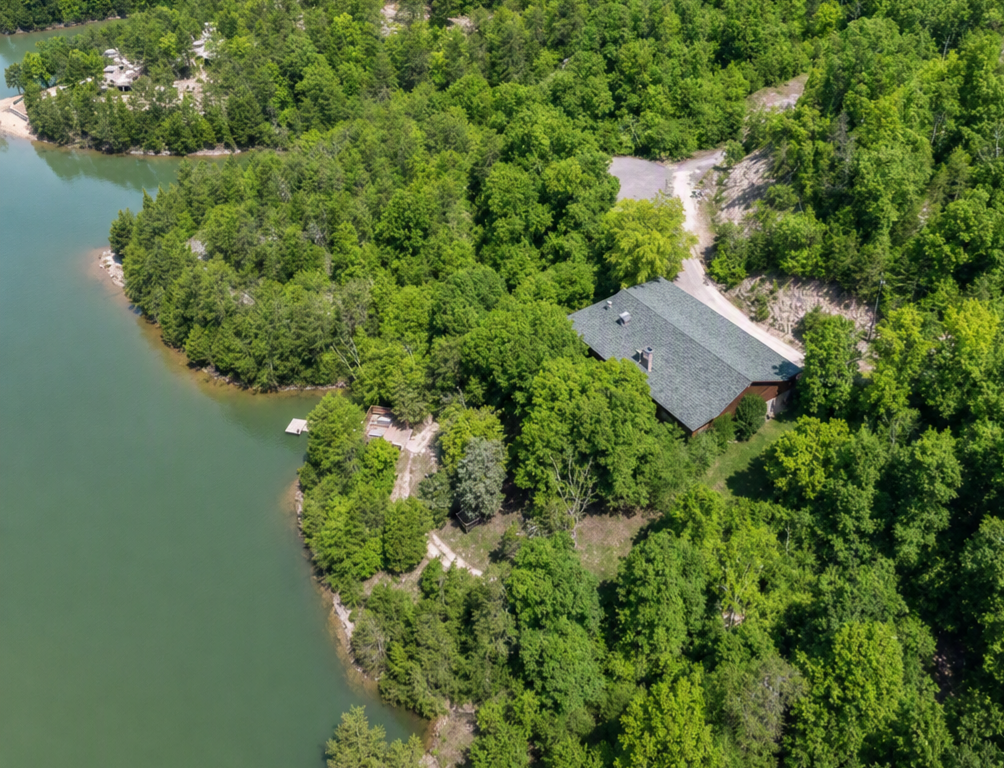 Private 12‑acre lakefront lodge — perfect for family vacations, retreats, weddings, and group getaways.