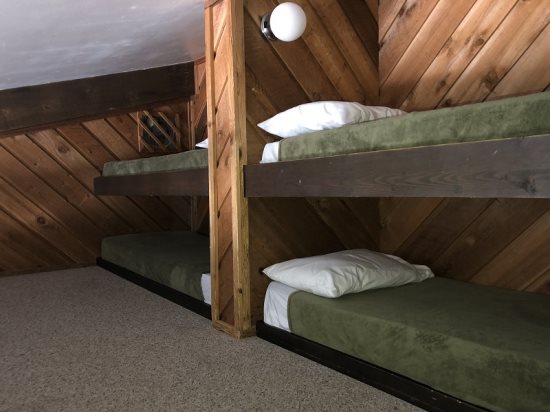 Loft area: 4 Twin beds.