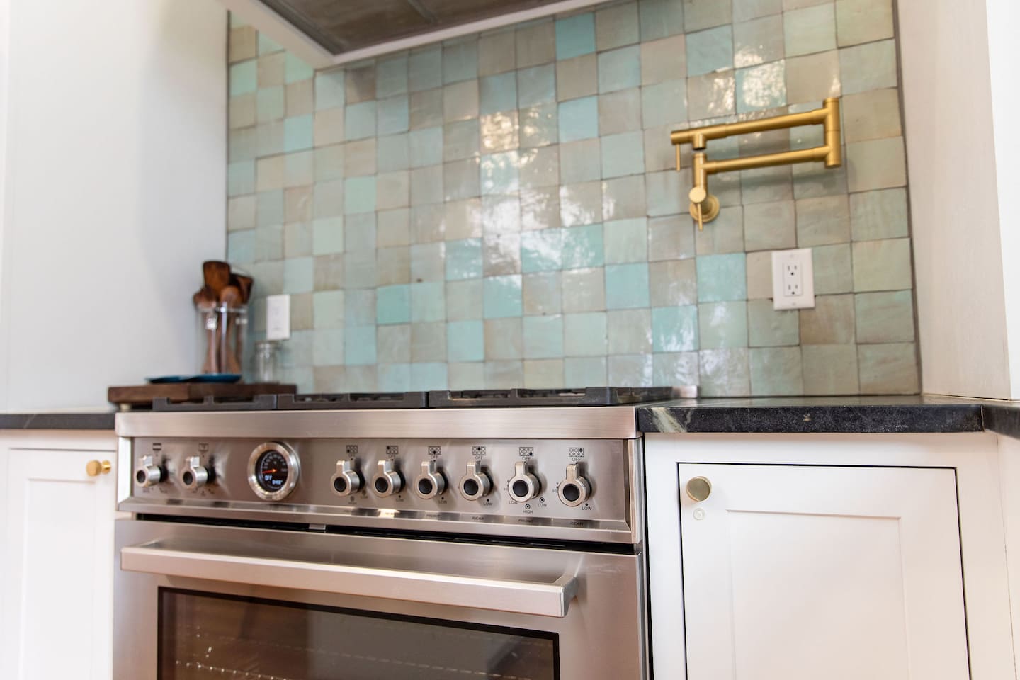 Kitchen Stove.