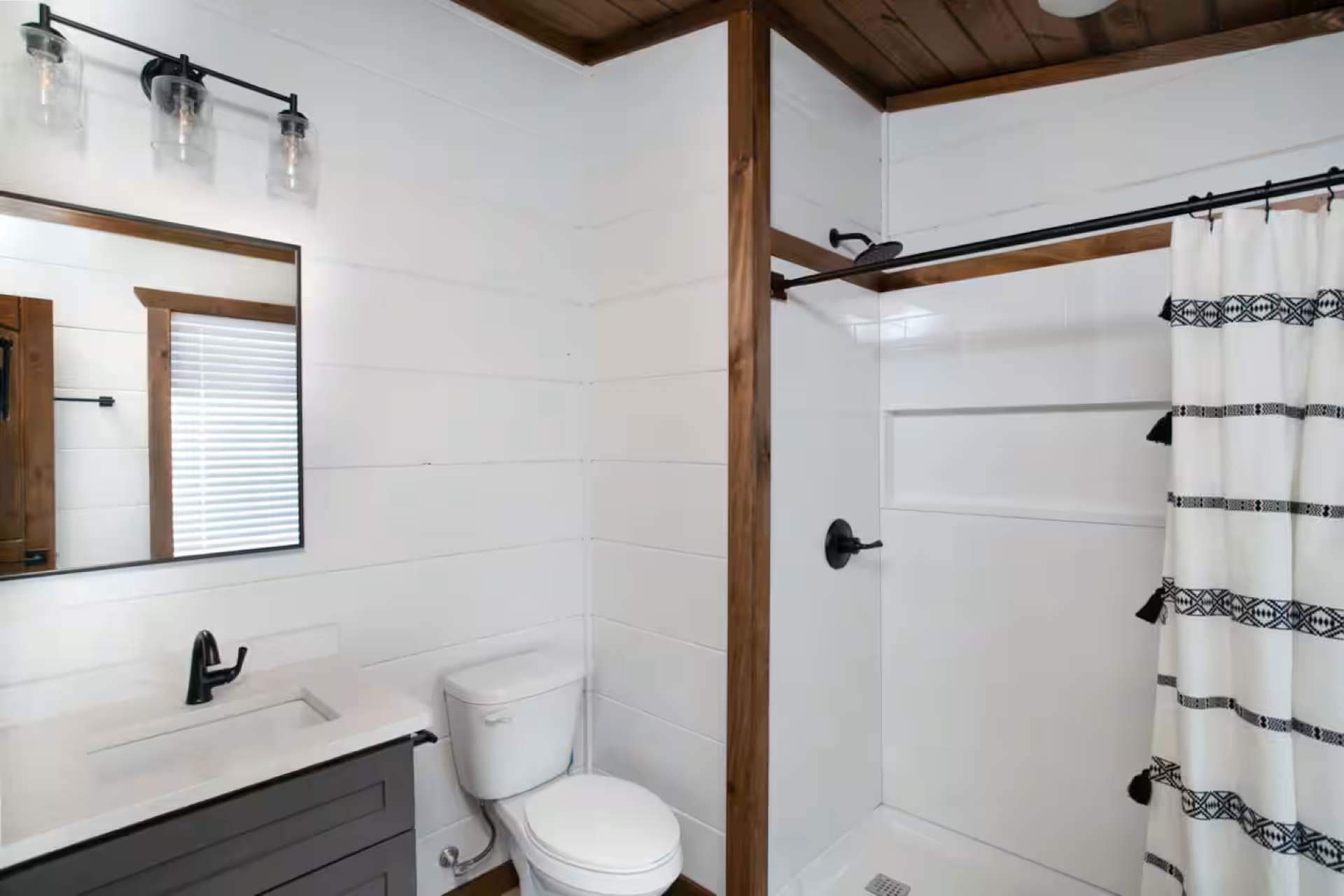 Full Bathroom Main Level